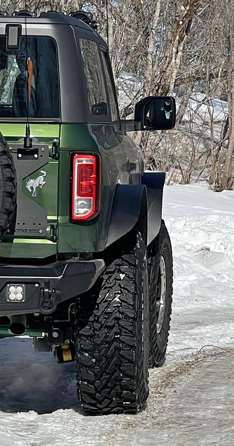 Ford Bronco Ford steel fender flares by Bushwacker (installed photos) + 37's, Eibach springs, 1" body lift 068B8F878-4B77-46BD-8848-2E3DE43B8709