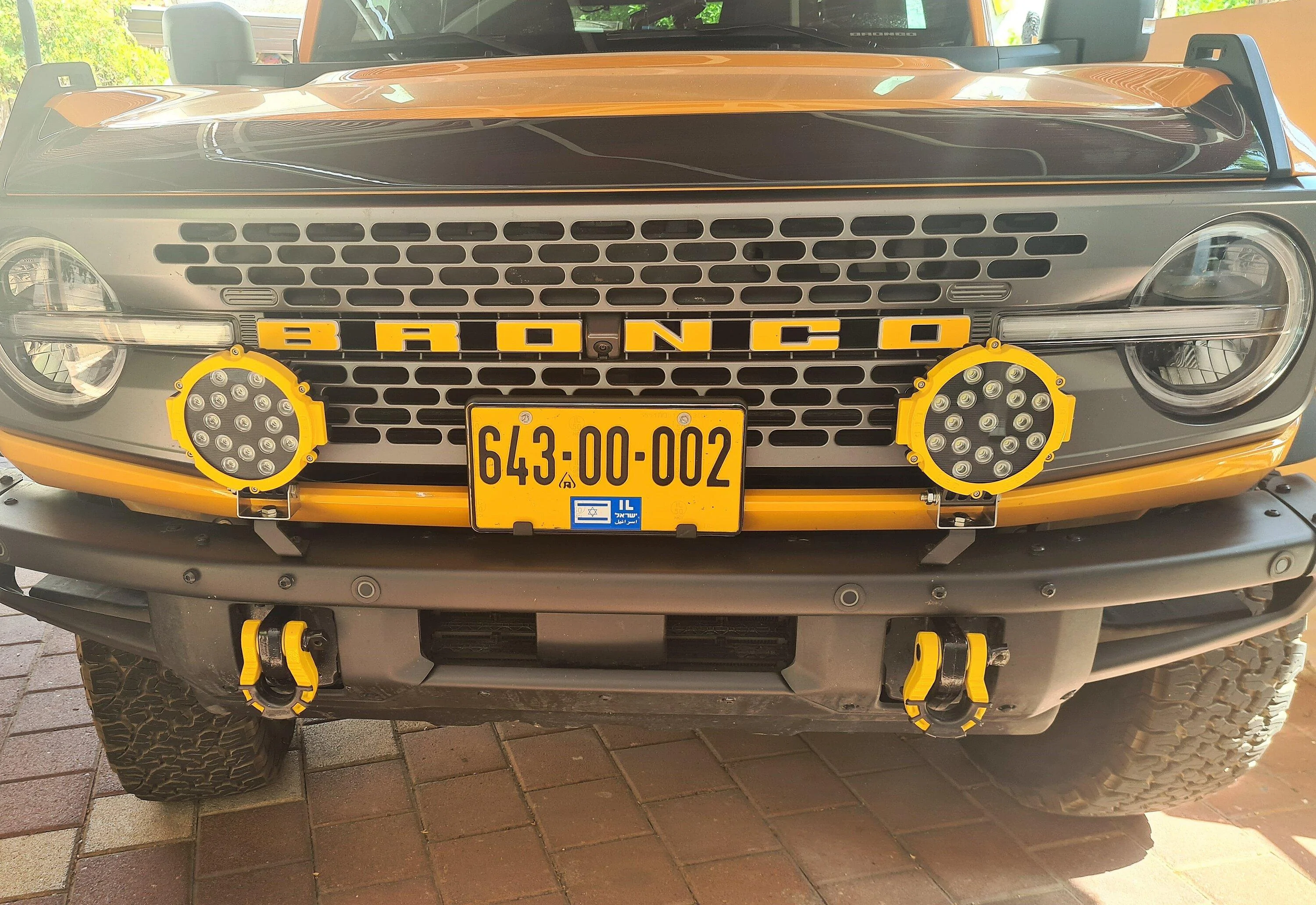 Ford Bronco What colour Shackles? 2022-08-28 11.04.59-1