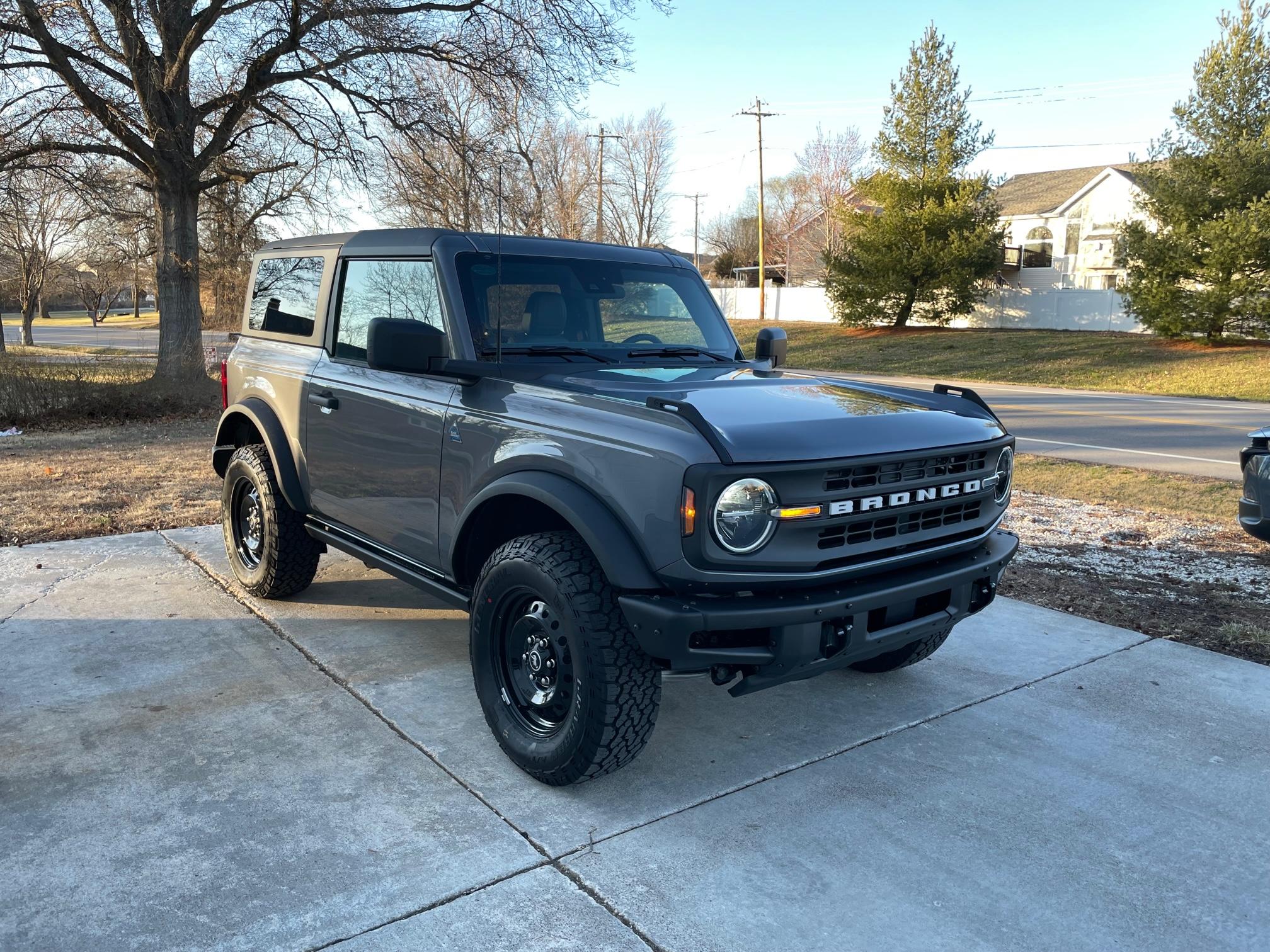 Ford Bronco New here with 2dr Black Diamond IMG_4120