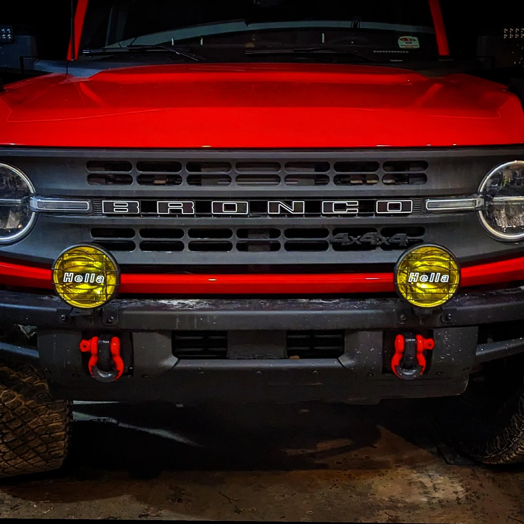 Ford Bronco Racered Basemansquatch Build IMG_20230304_231057_955