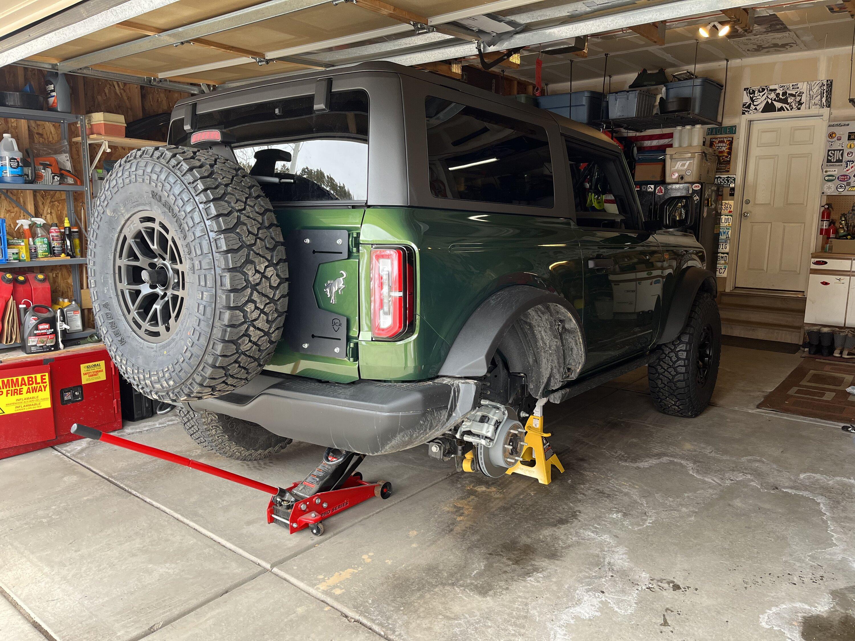 Ford Bronco ERUPTION GREEN Bronco Club 291C48A0-1B24-4644-B9AC-0D301A535E22