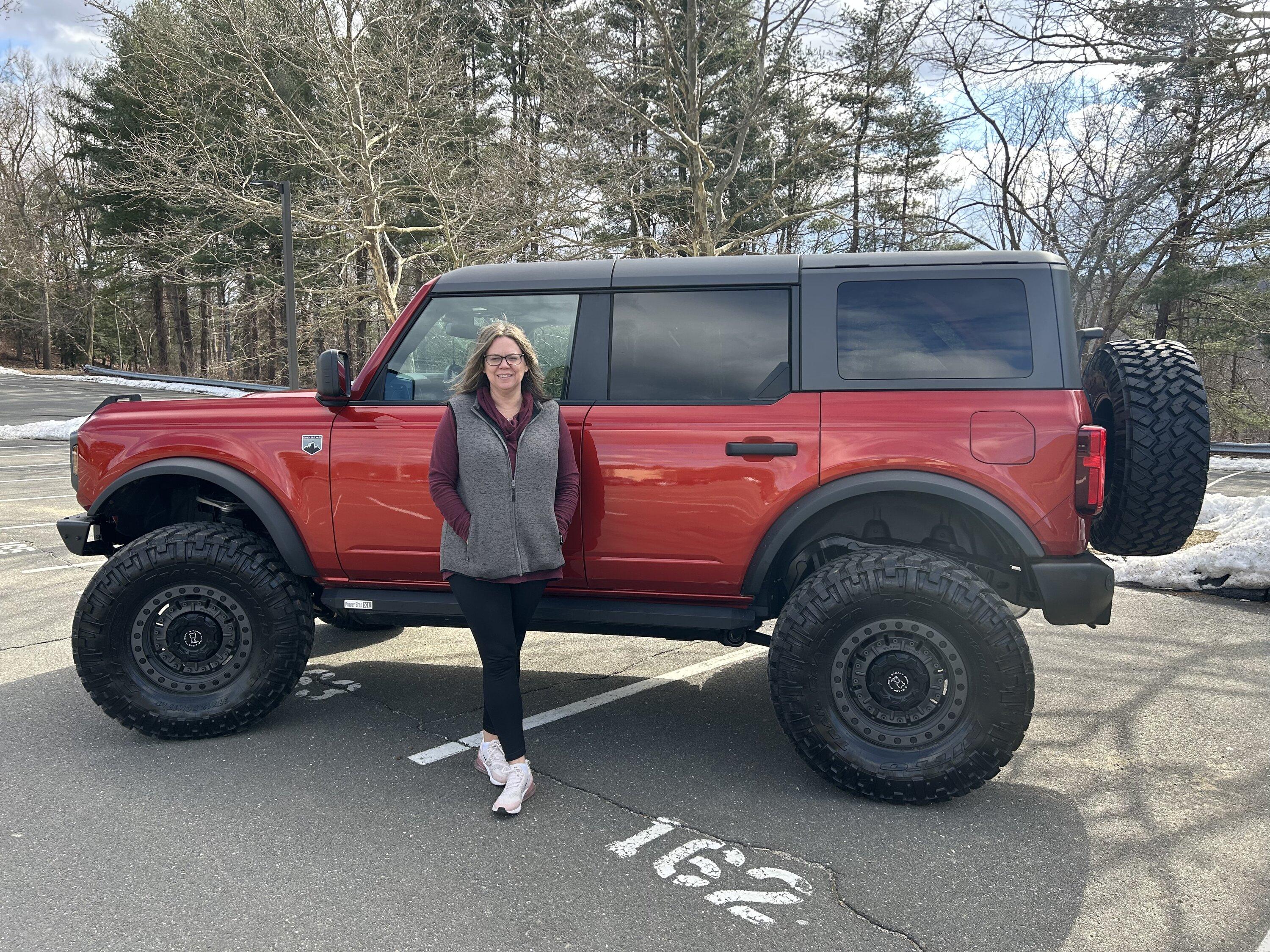 Ford Bronco HOT PEPPER RED Bronco Club 7C6938FF-570C-4A56-9DE8-D1C1C249C919