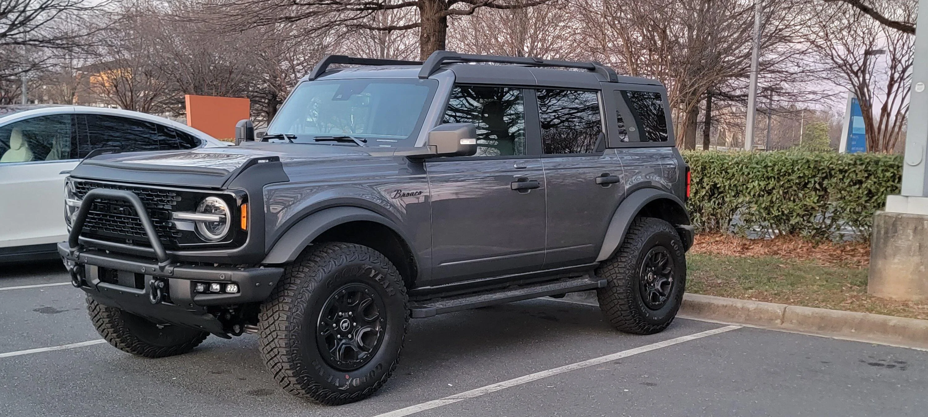 Ford Bronco CARBONIZED GRAY Bronco Club 20230205_175539