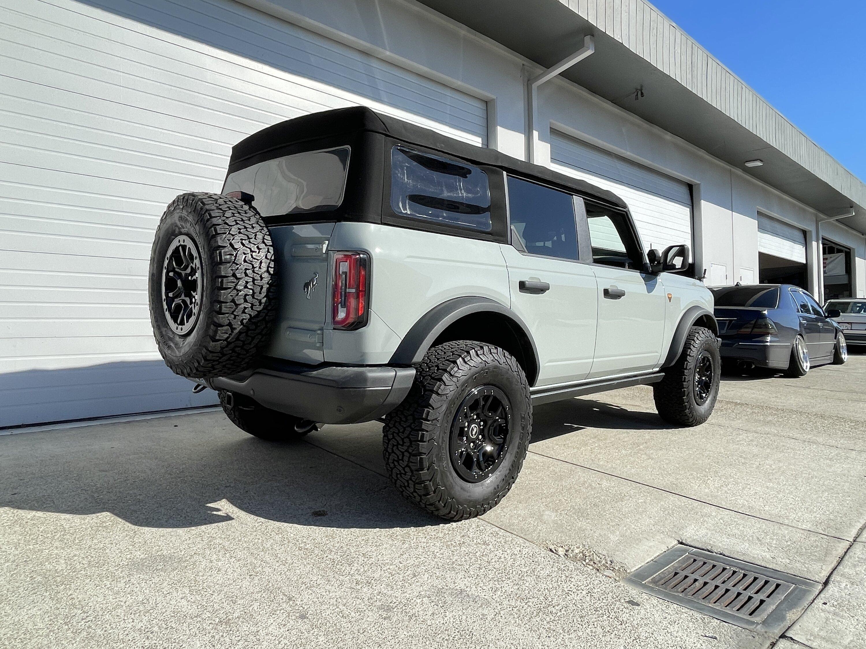 Ford Bronco Love Shop Auto Bronco Stable IMG_4050.JPG