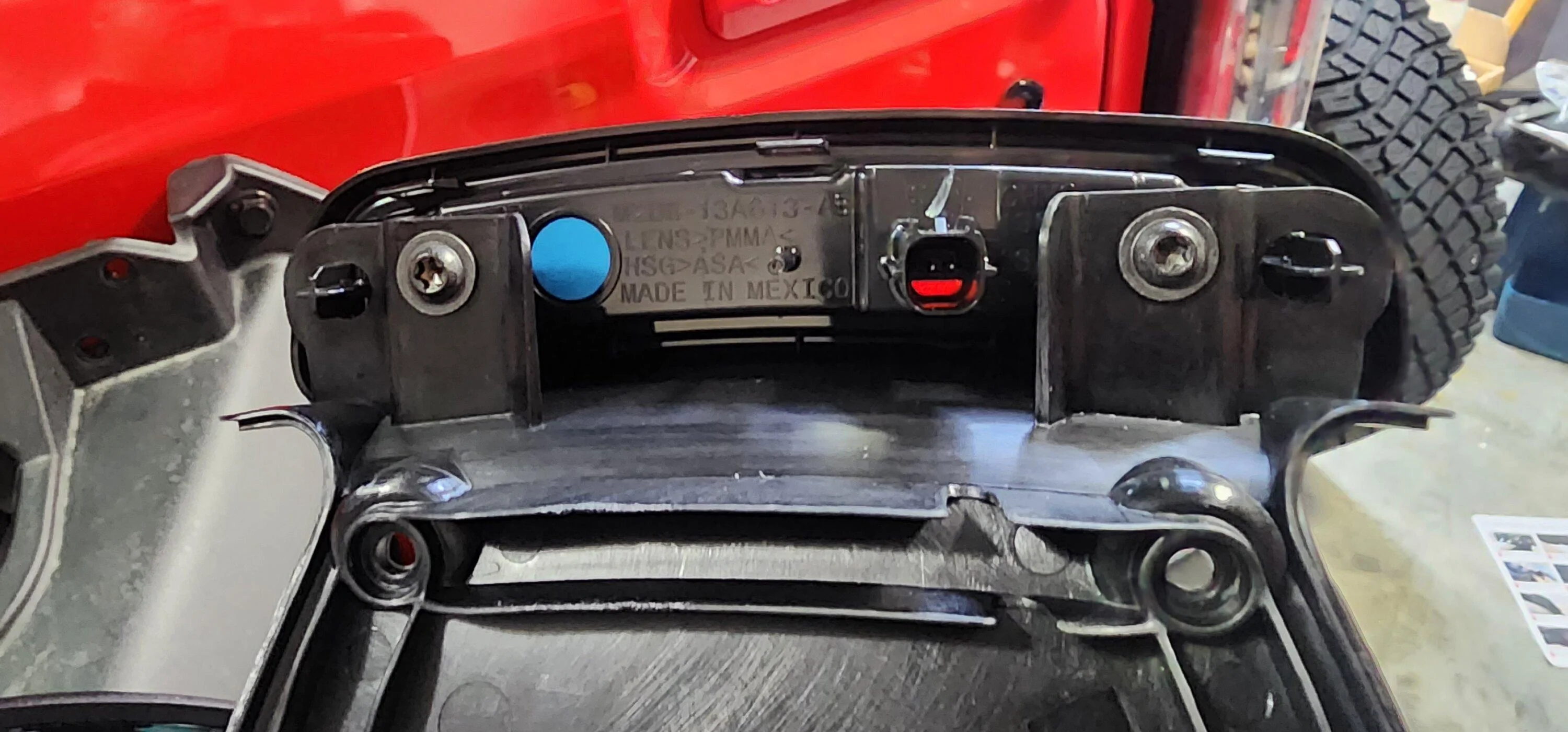 Ford Bronco Need help with spare tire brake light leds 20230306_173432