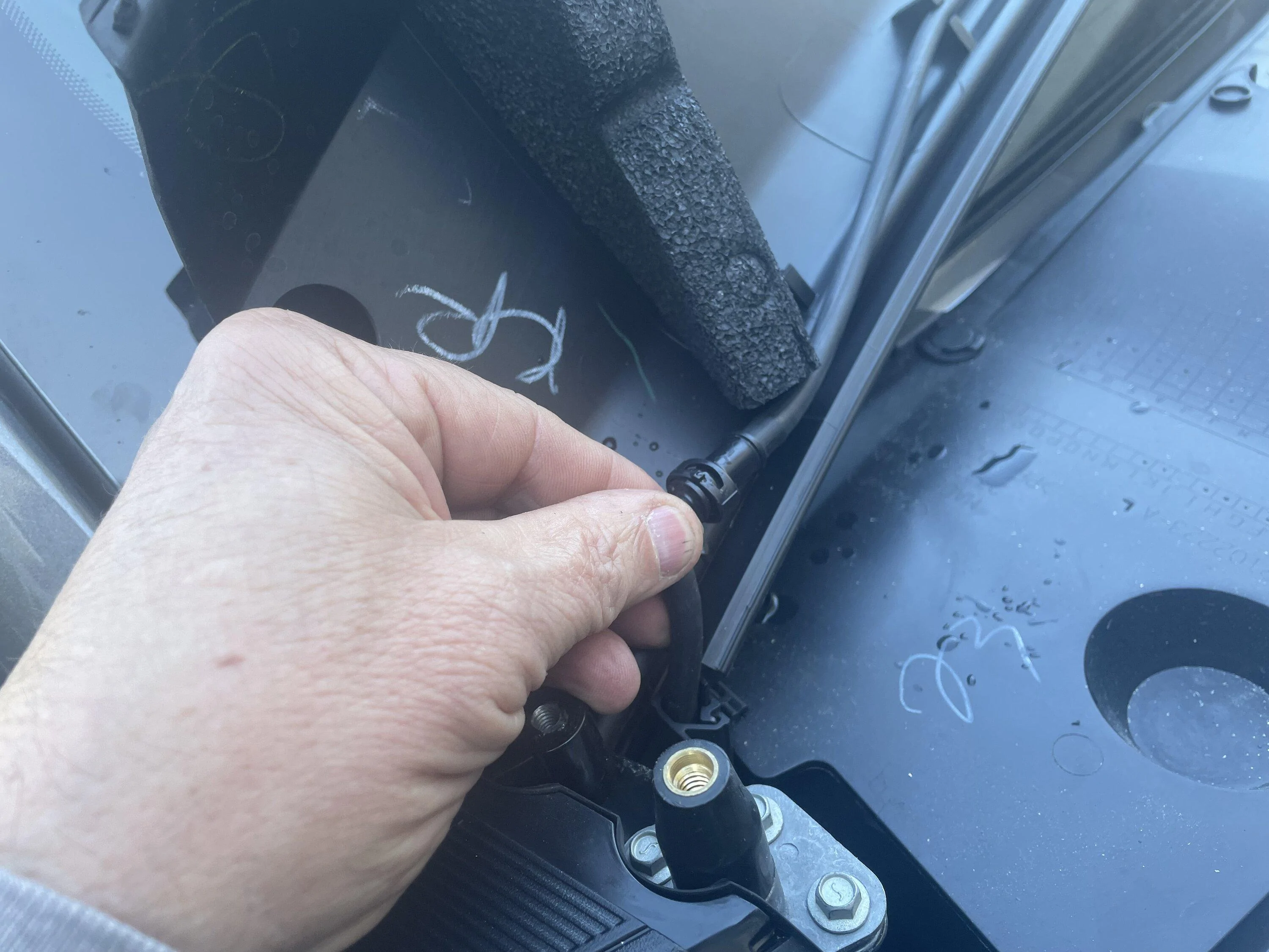 Ford Bronco Removing cowl and windshield wiper arms IMG_1660