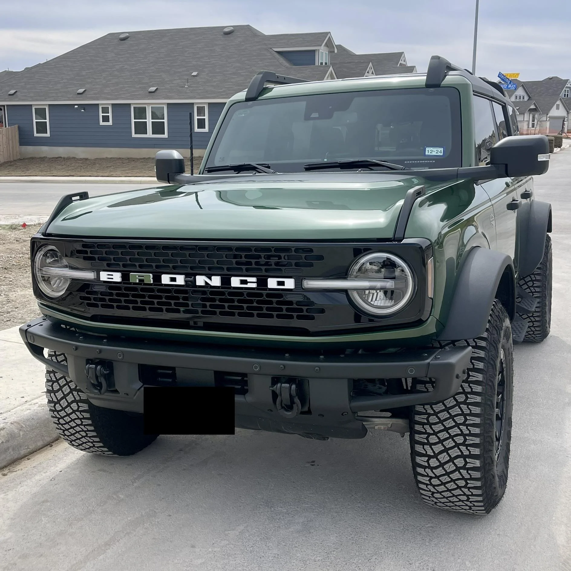 Ford Bronco ERUPTION GREEN Bronco Club 4189287D-1110-420C-9A11-BE37724D168B