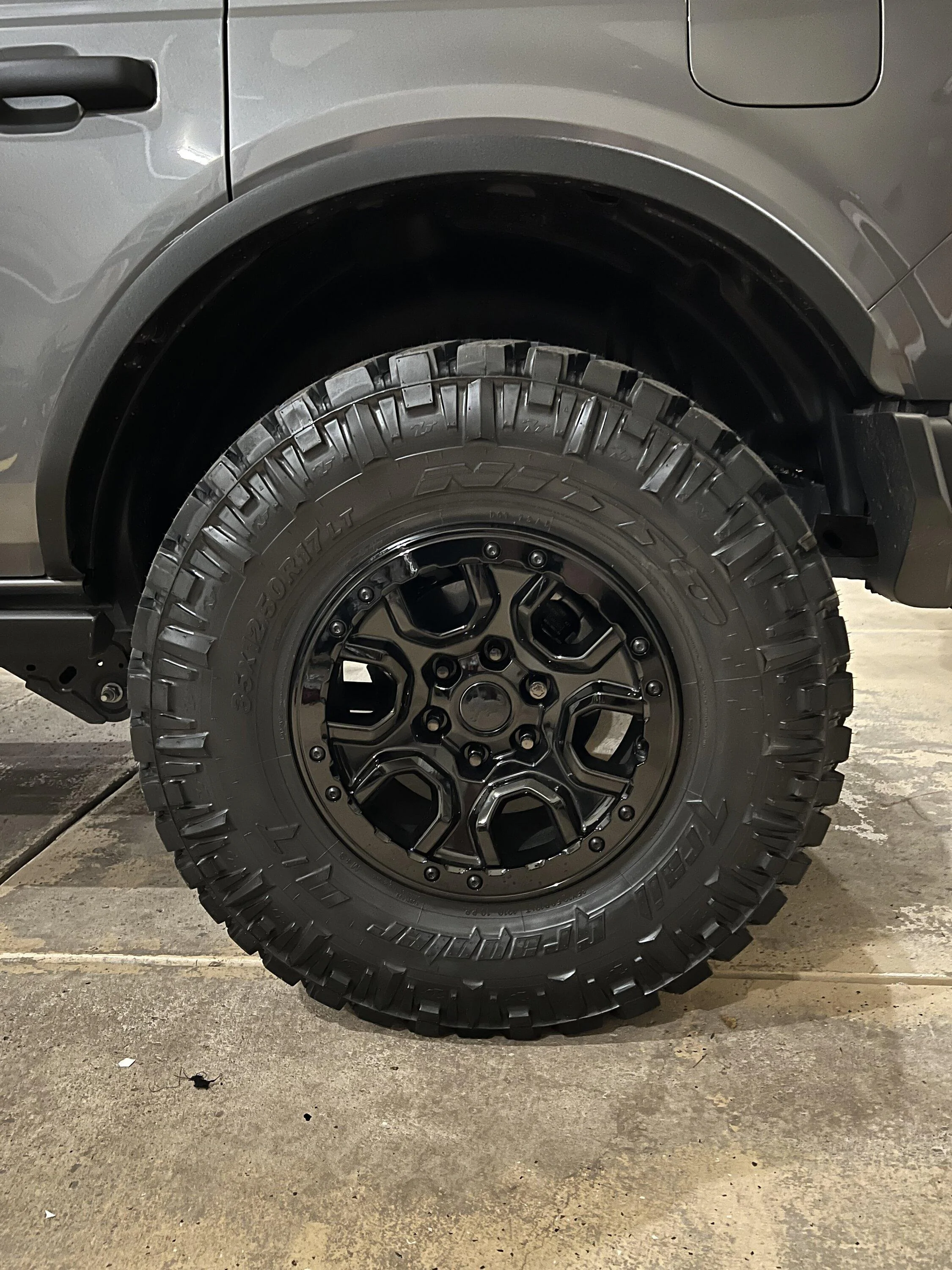 Ford Bronco Removing and reinstalling wheel rings without issues. 1678373430376