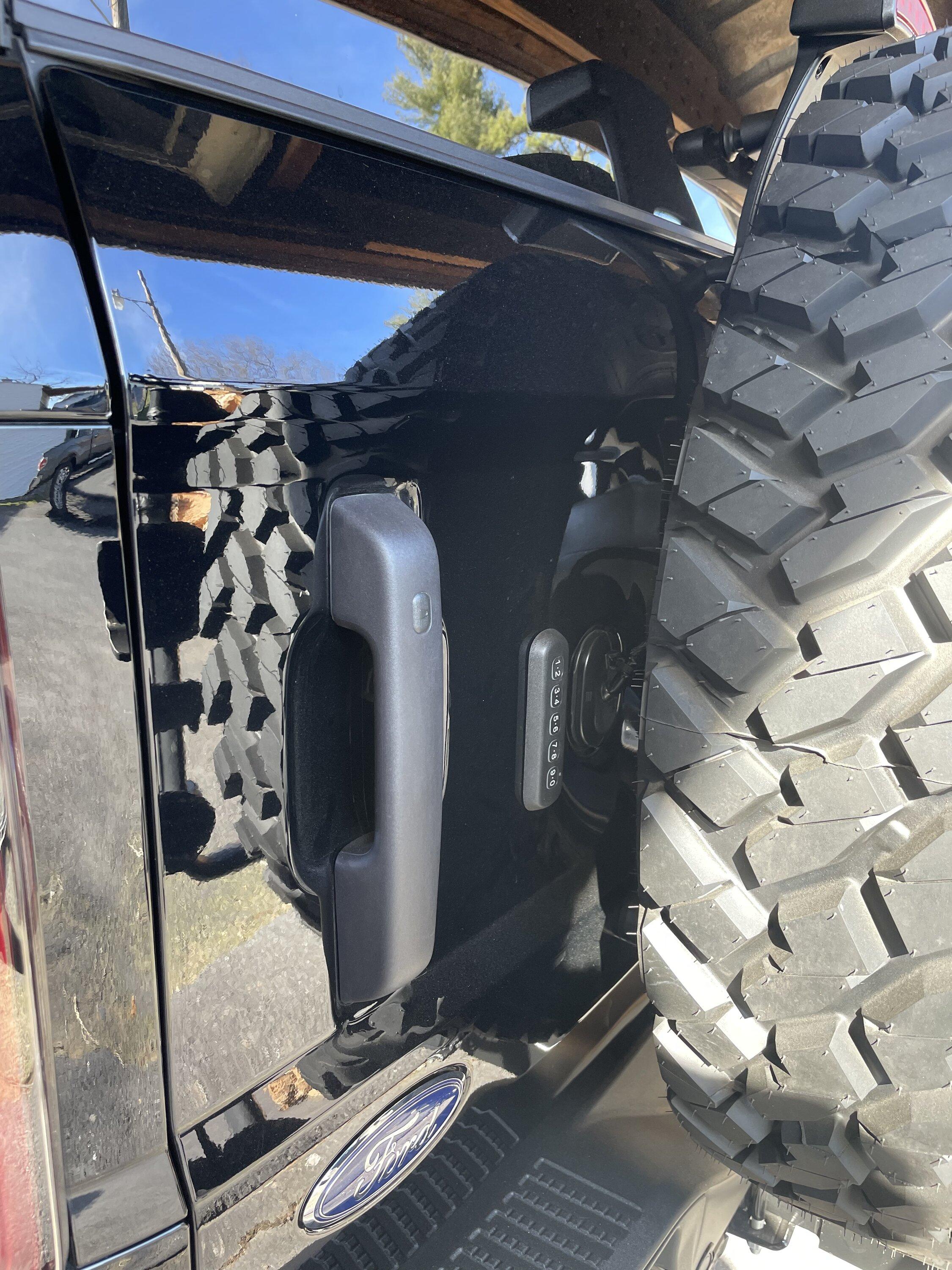 Ford Bronco Why didn't Ford integrate the keypad into pillar? 93868143-4B4D-40D2-99C3-C9F2CA7660B8