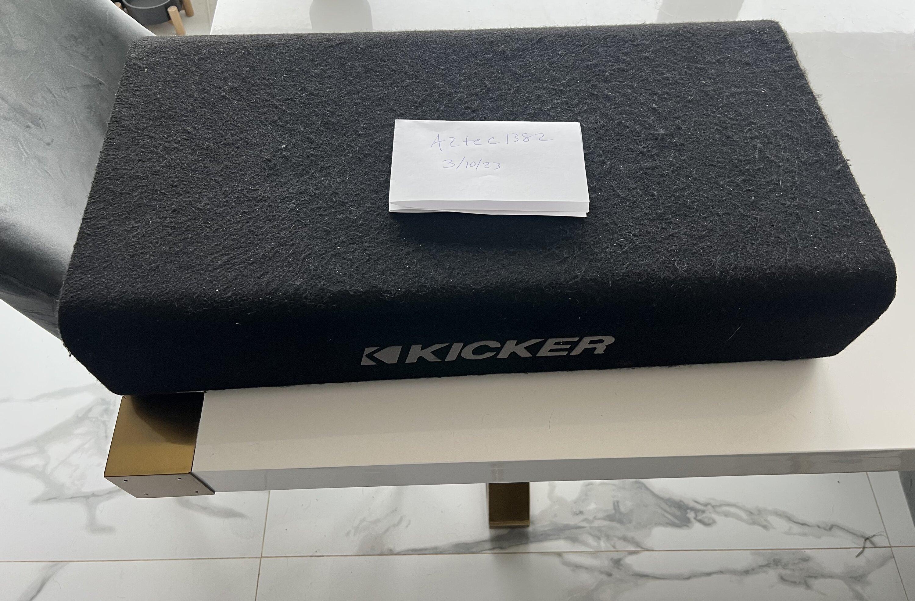 Ford Bronco Kicker sub A2F400B7-12AD-45A5-BC76-E1BD06A652B9