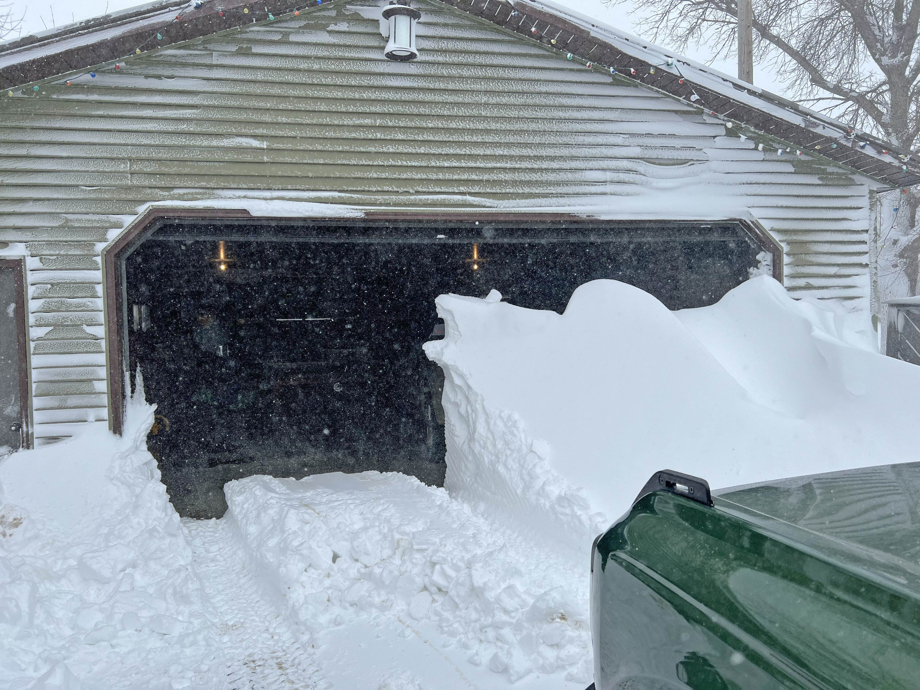 Ford Bronco Blizzard wheeling in North Dakota 11012698-95B7-4775-BF29-7019108E3C3E (2)
