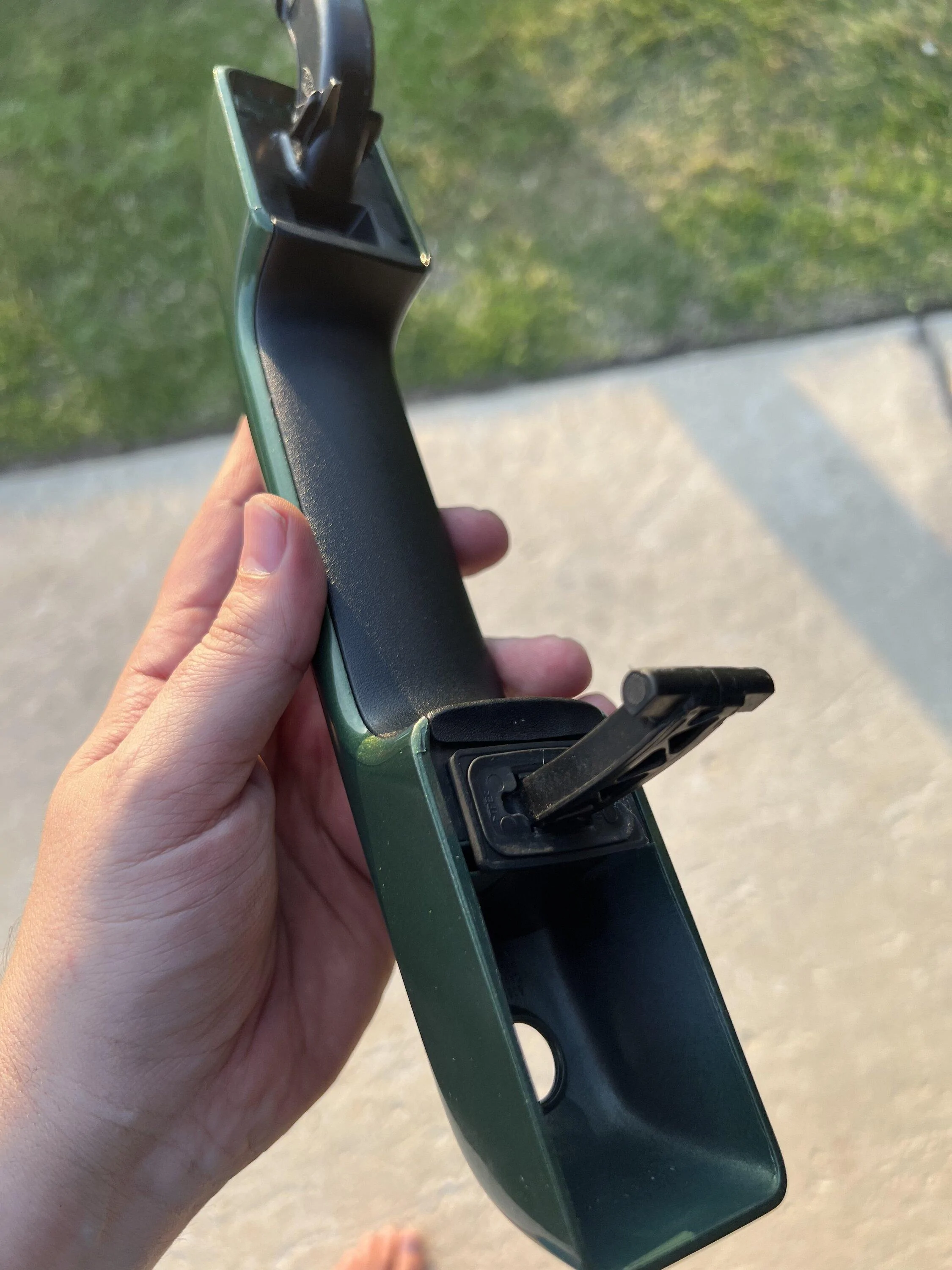 Ford Bronco Problems Reconnecting Drivers Door Handle 25C1628A-5F66-4D40-A823-BAB1486F36C5