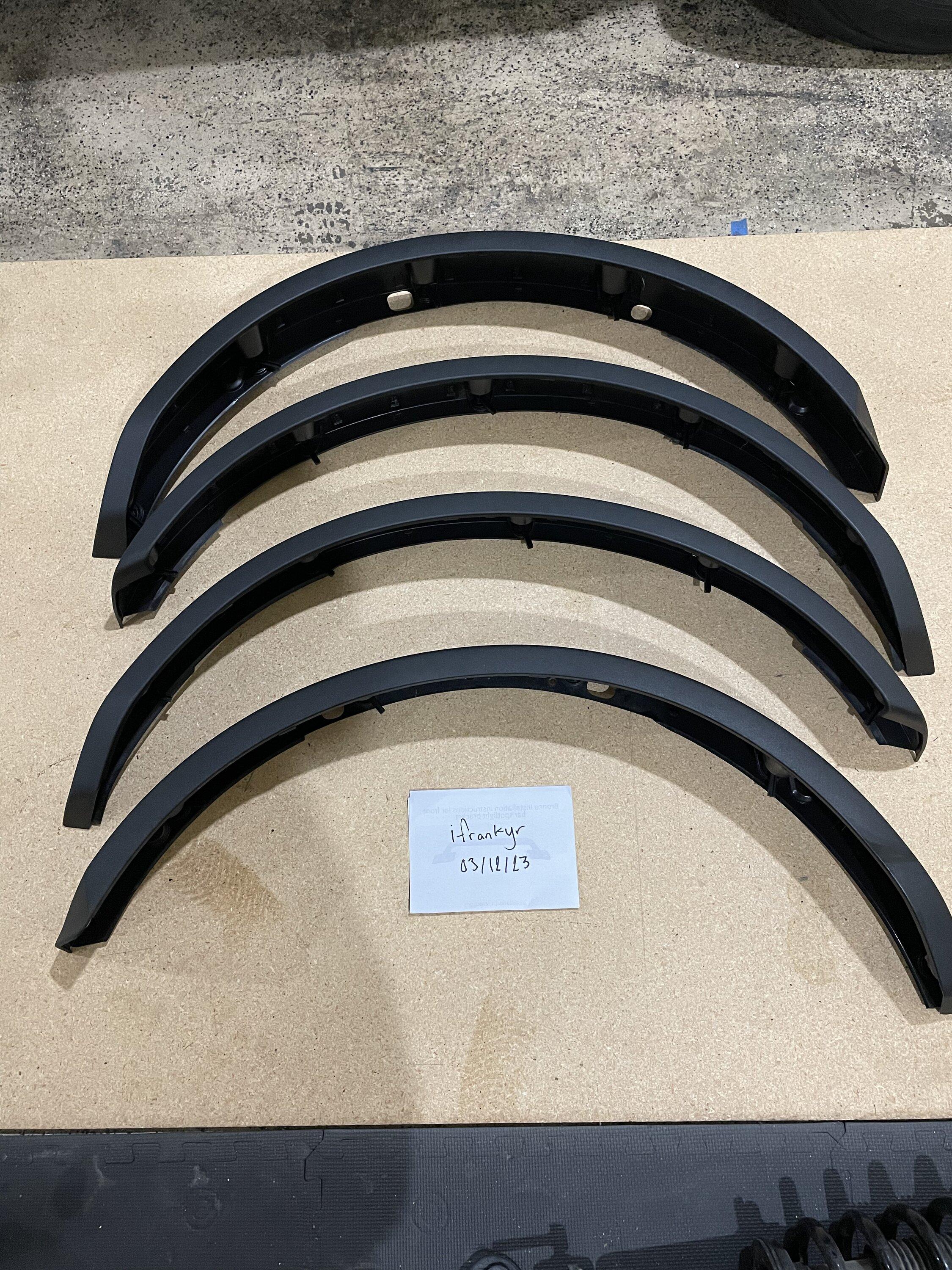 Ford Bronco SAS Flares FS 766DA6AF-5A3B-43F6-A9DF-13F79CDAEA9D
