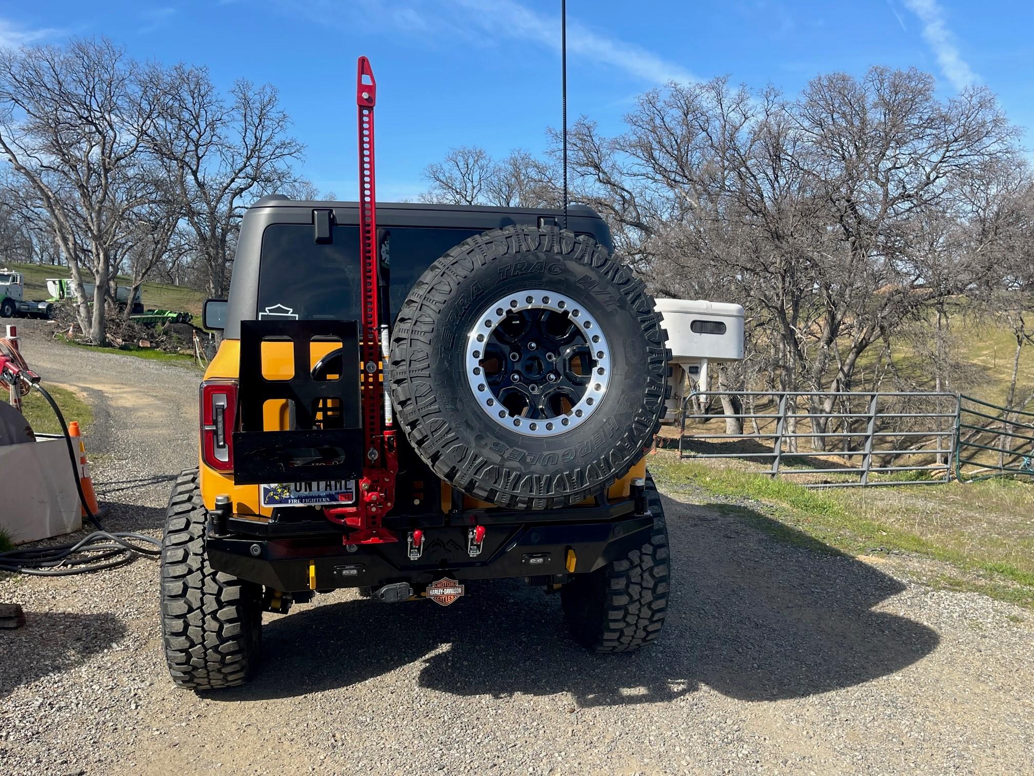 Ford Bronco Installed SRQ FABRICATION rear bumper with swing outs -- review and photos rv2