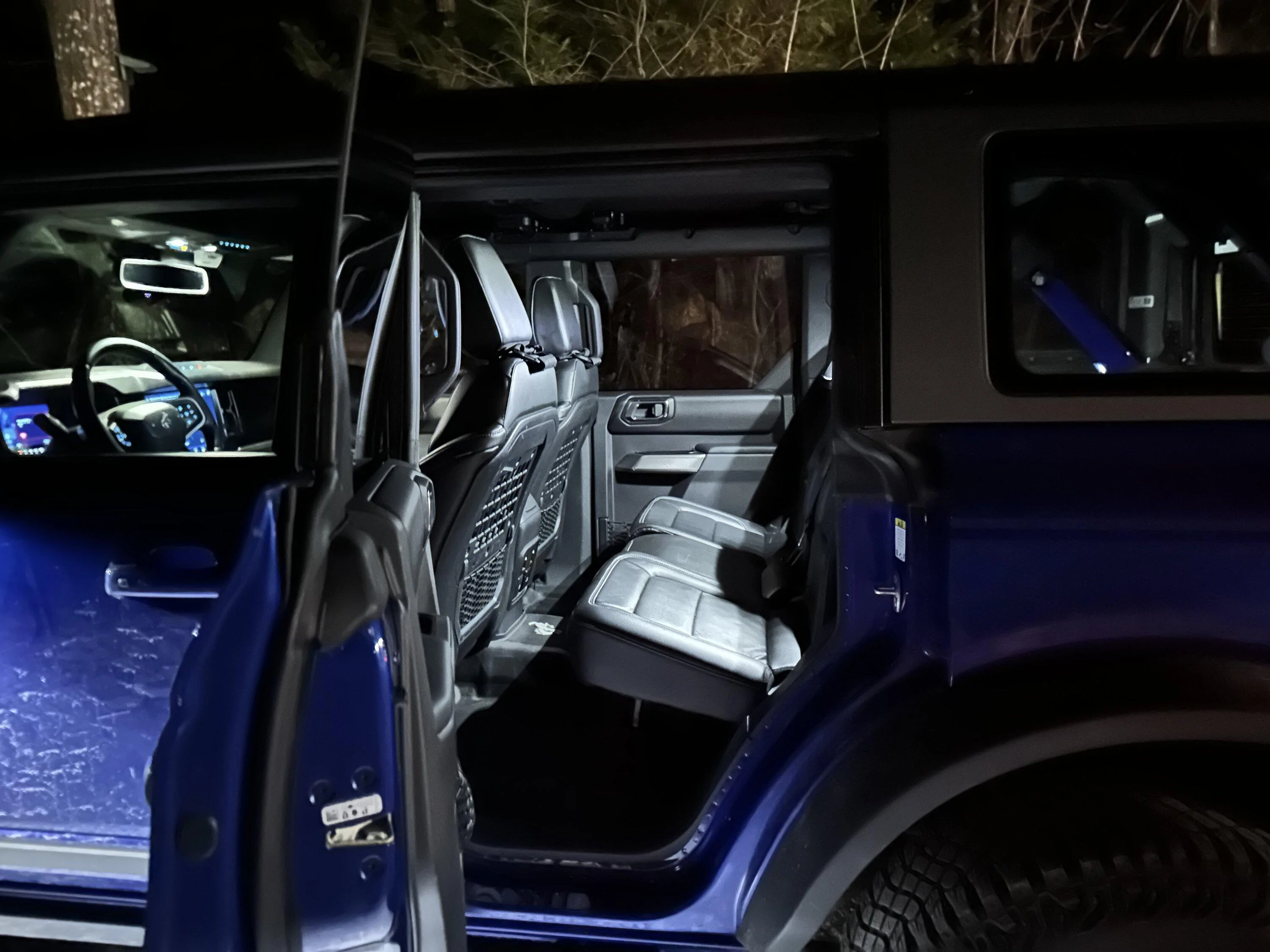 Ford Bronco Installed Mabett back seat/cargo area ceiling light IMG-5654 (1)