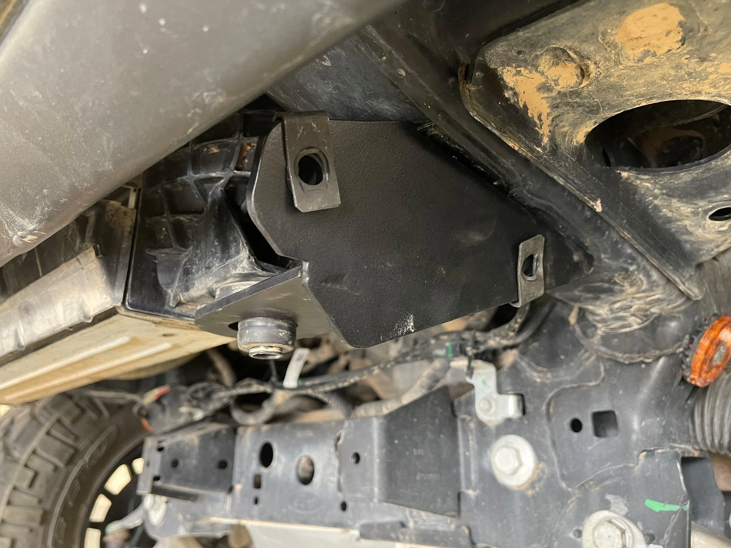 Ford Bronco LOBO Off-Road HNT Aluminum Front Skid Plate vs. Factory Front Skid 22