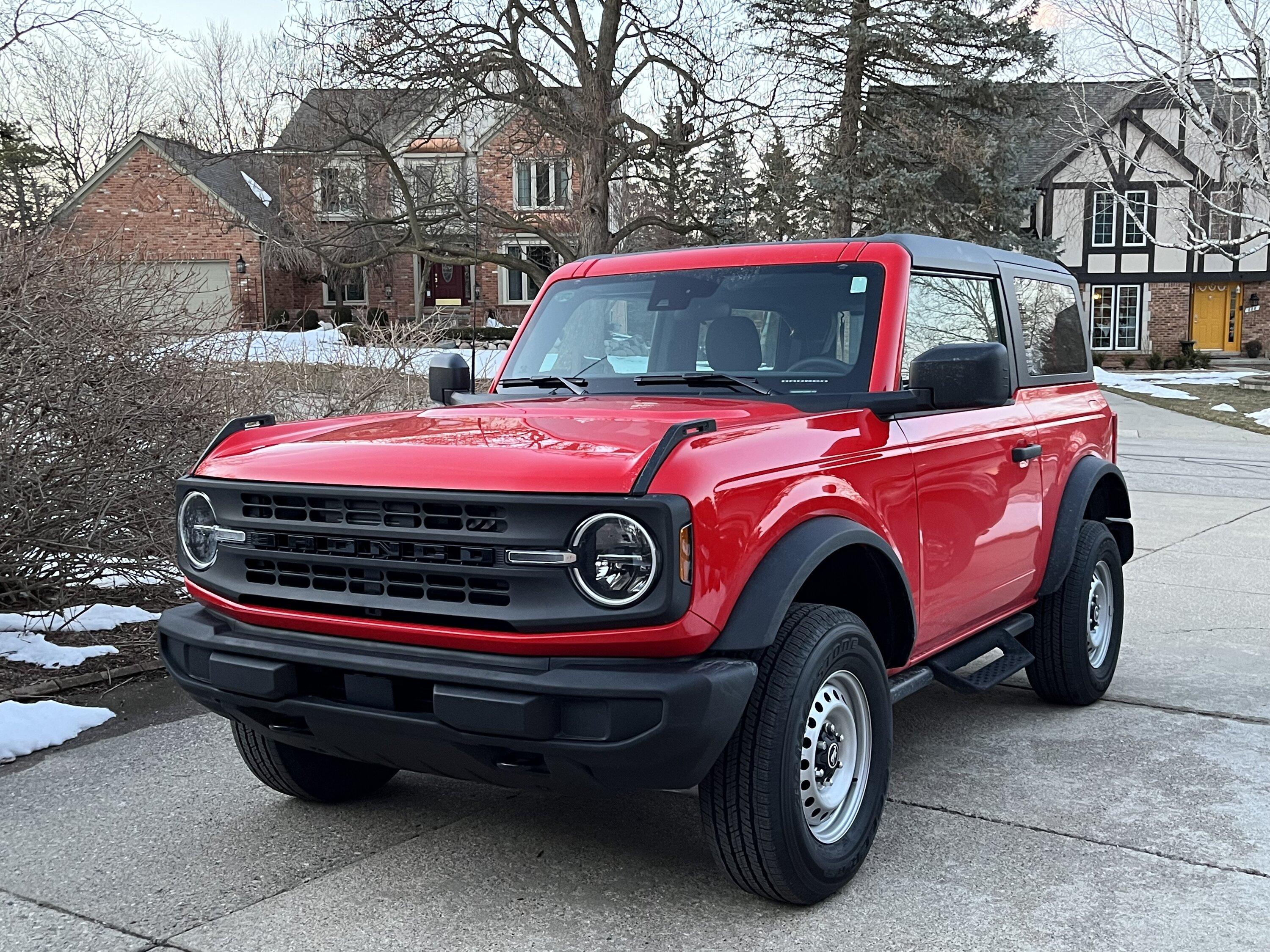 Ford Bronco RACE RED Bronco Club IMG_2297