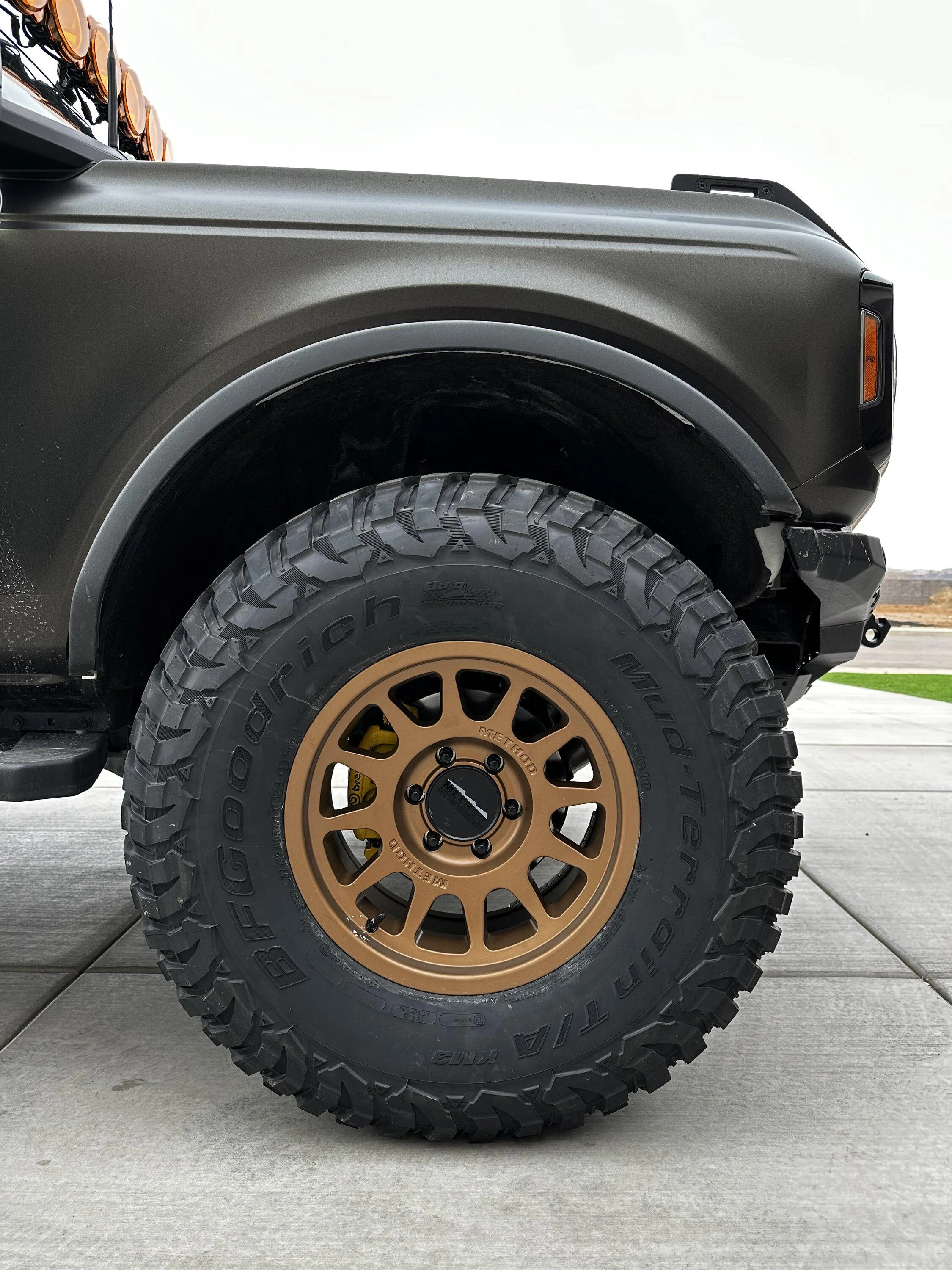 Ford Bronco Bronze Wheel Photo Gallery 86D2700A-864A-4A7D-A1D1-B54897781C3D