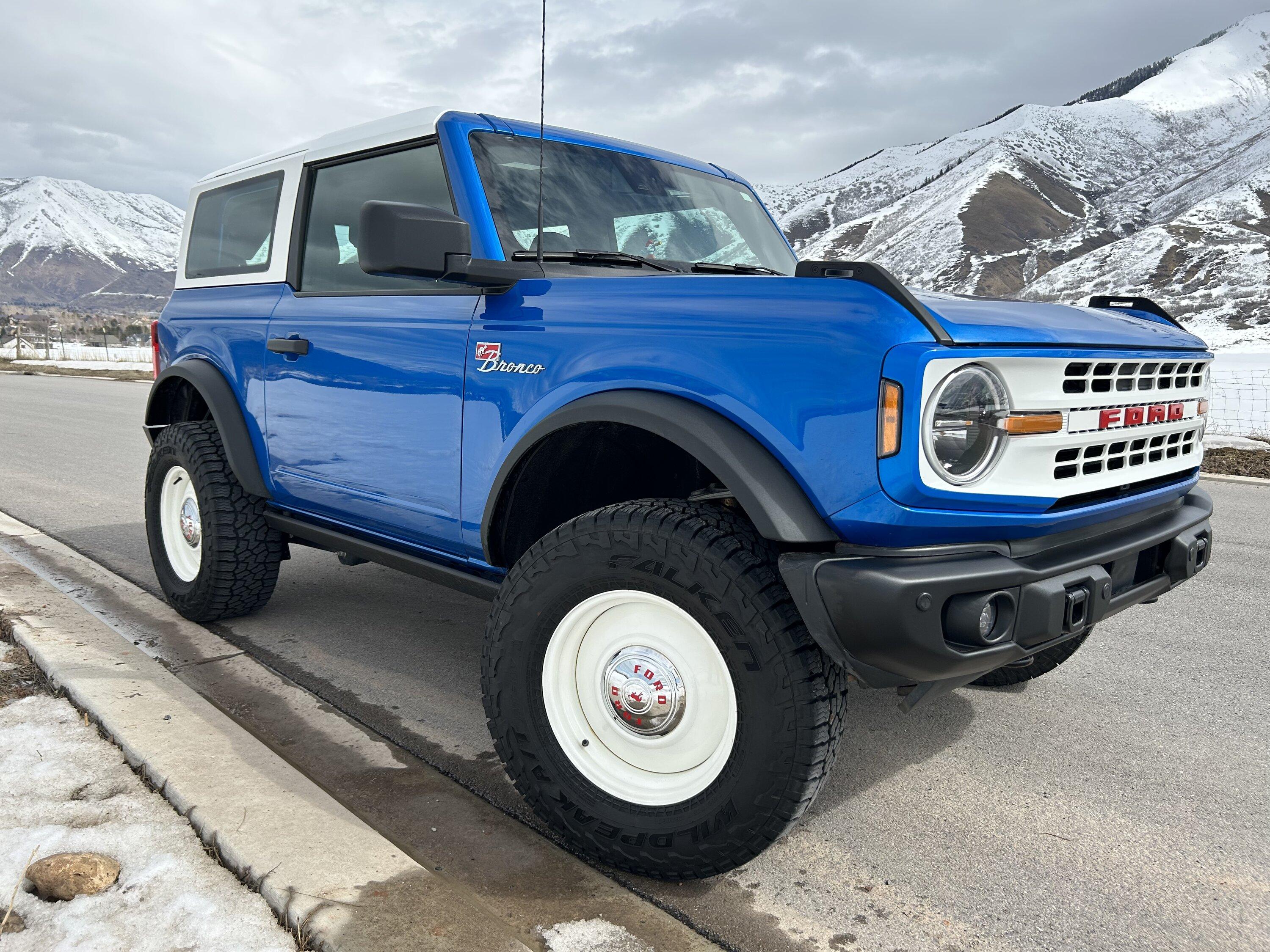 Ford Bronco 2021 2 door base built as Heritage Edition DEE8E210-49DF-4C5A-91A0-D2E66C6EF7D6