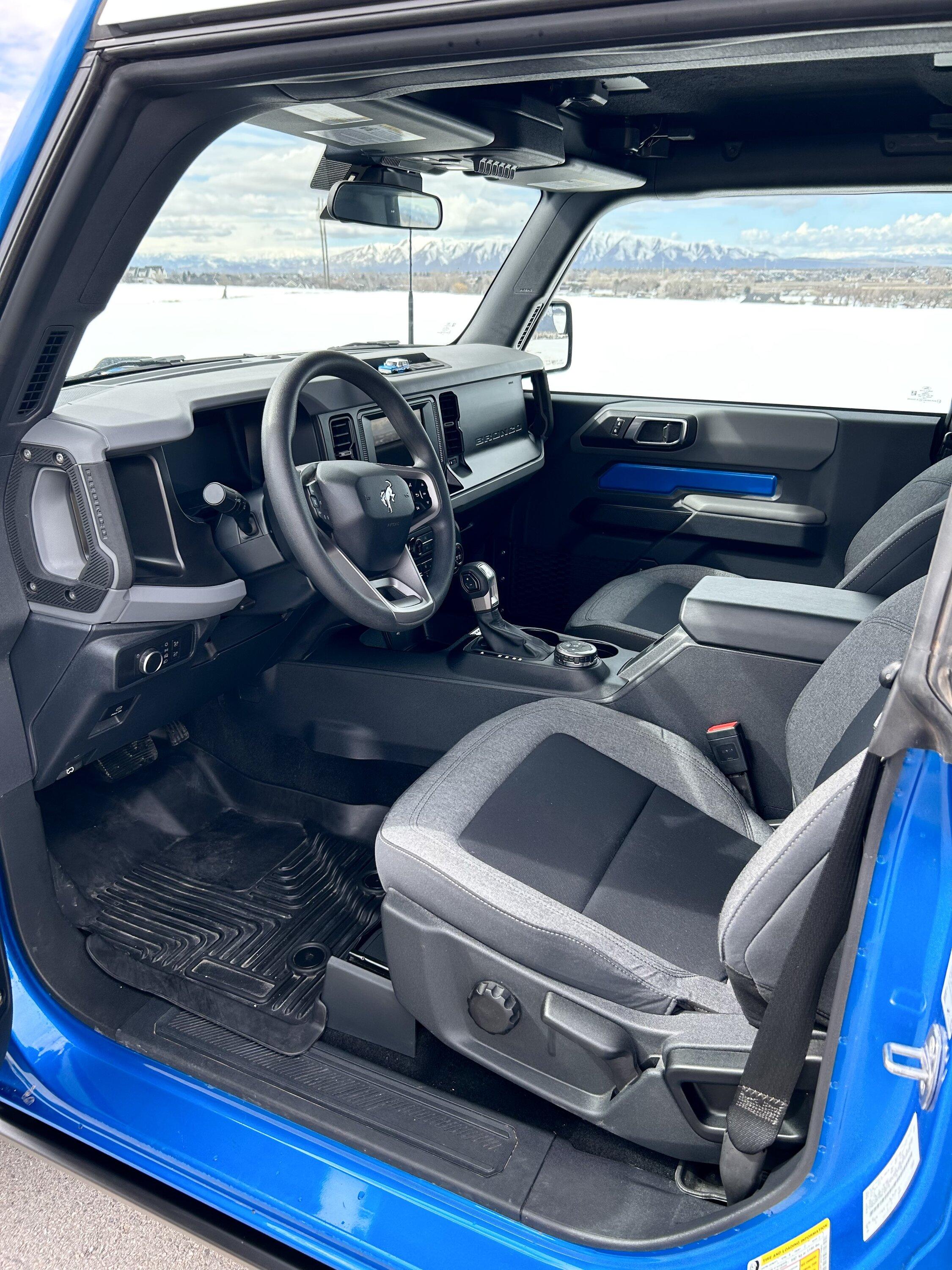 Ford Bronco 2021 2 door base built as Heritage Edition 2ACE59E6-BDDD-4D59-B53D-B1013A90B817