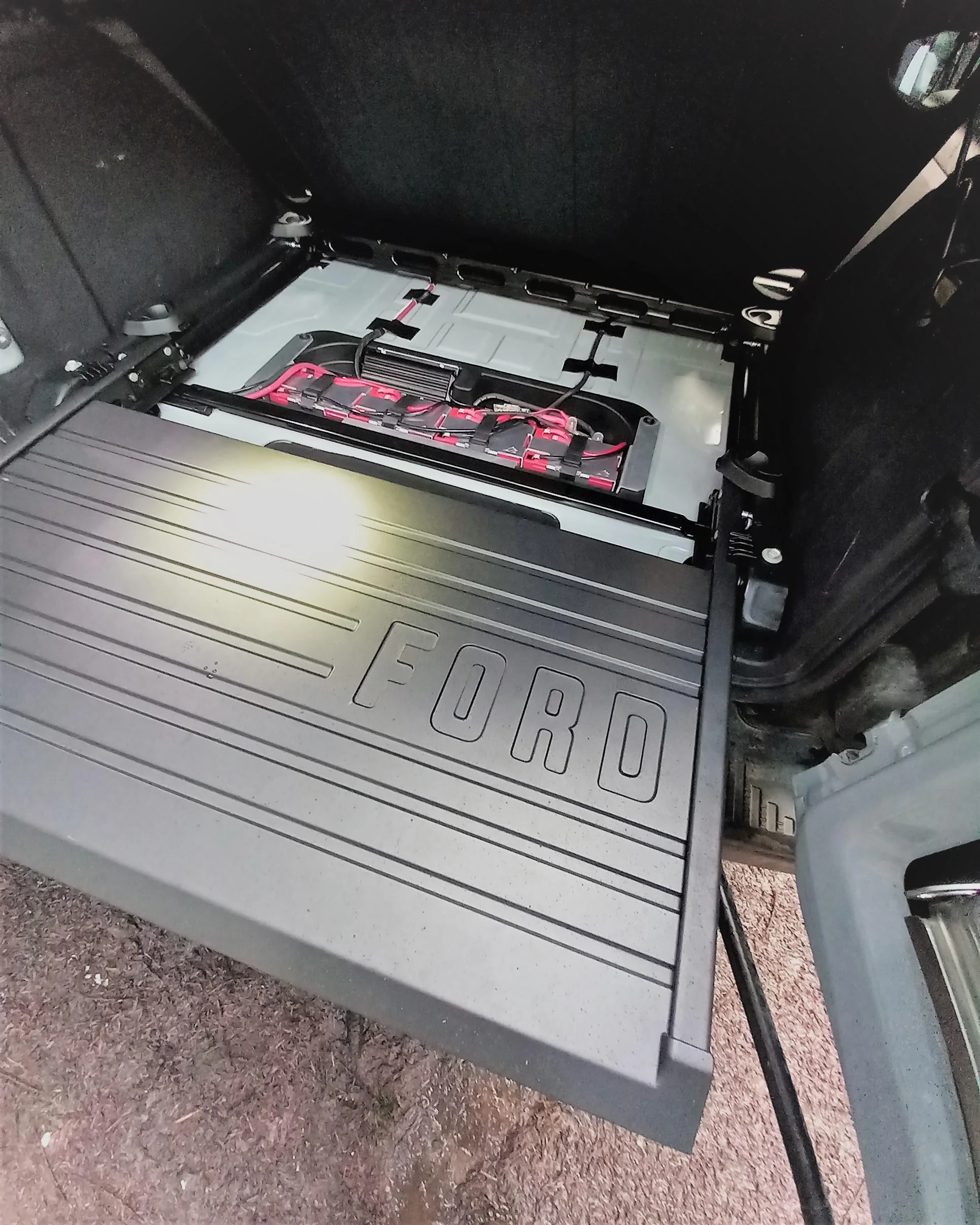 Ford Bronco Slide out tailgate install - '21 BL Sas forum.20230313_182405.2