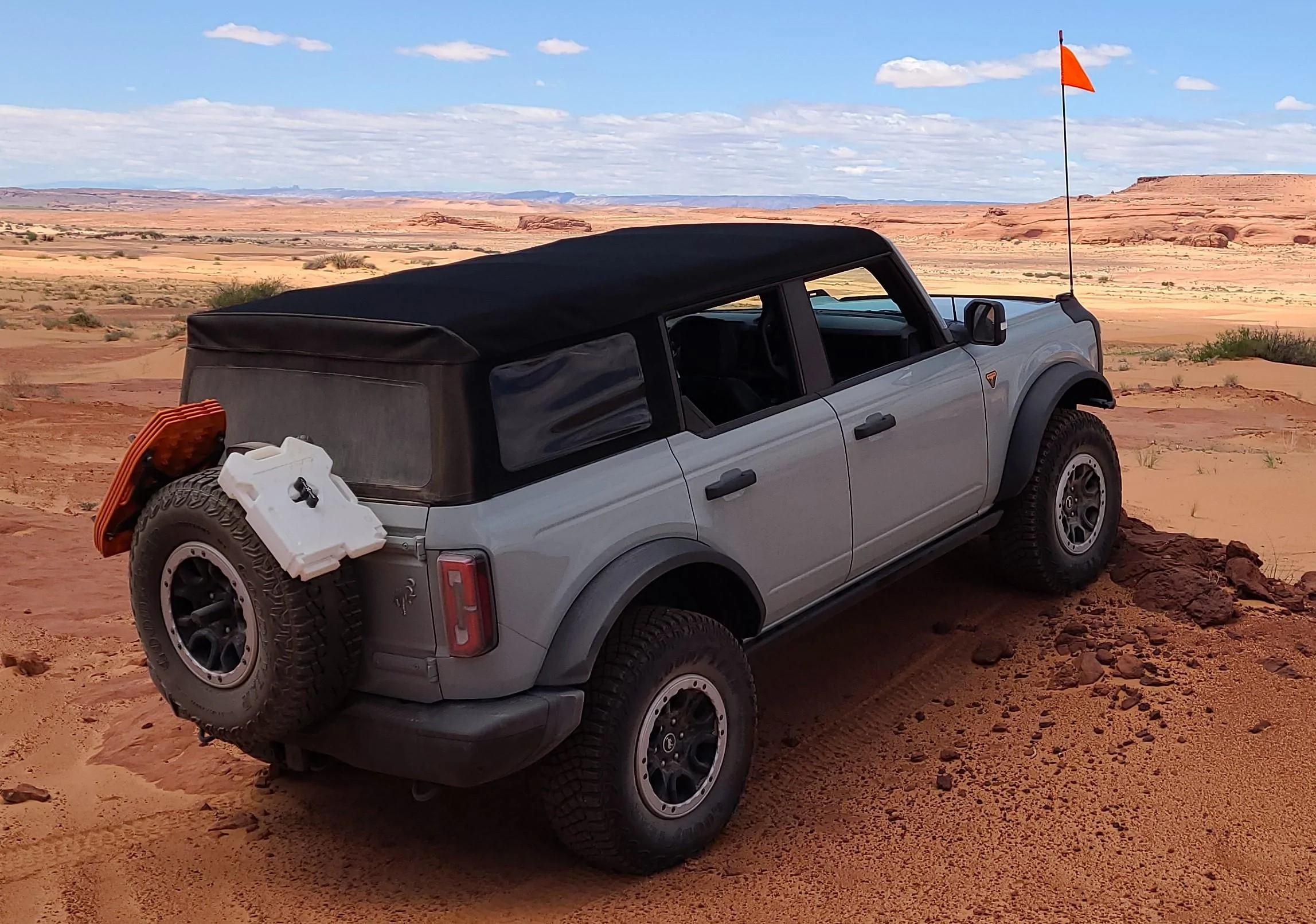Ford Bronco Raptor Tailgate Hinges installed with Hammerbilt Bracket 20220504_131452