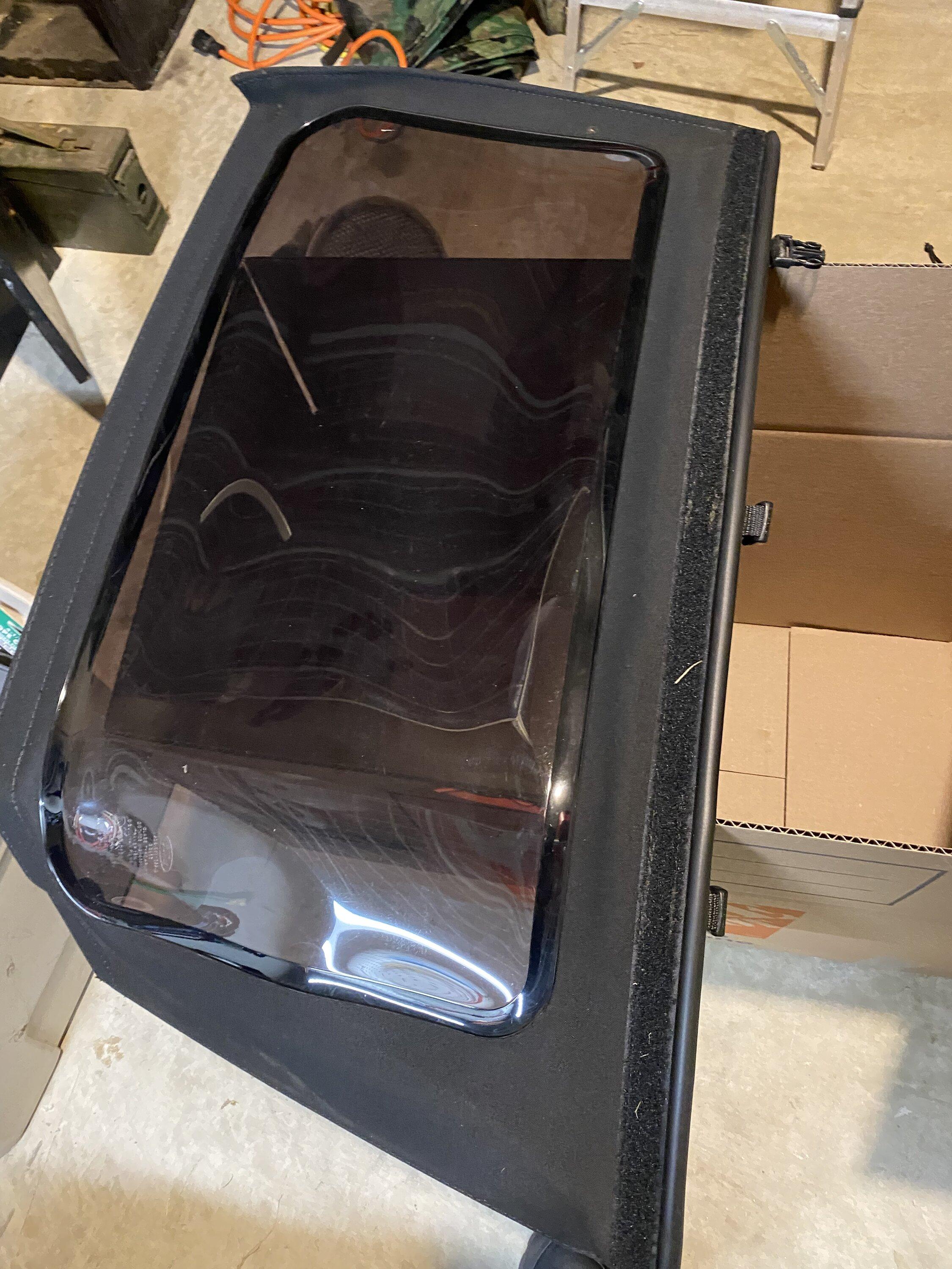 Ford Bronco 2022 Bronco plastic windows 7A3E2F29-75E8-45A9-87BA-03A8619E4E68