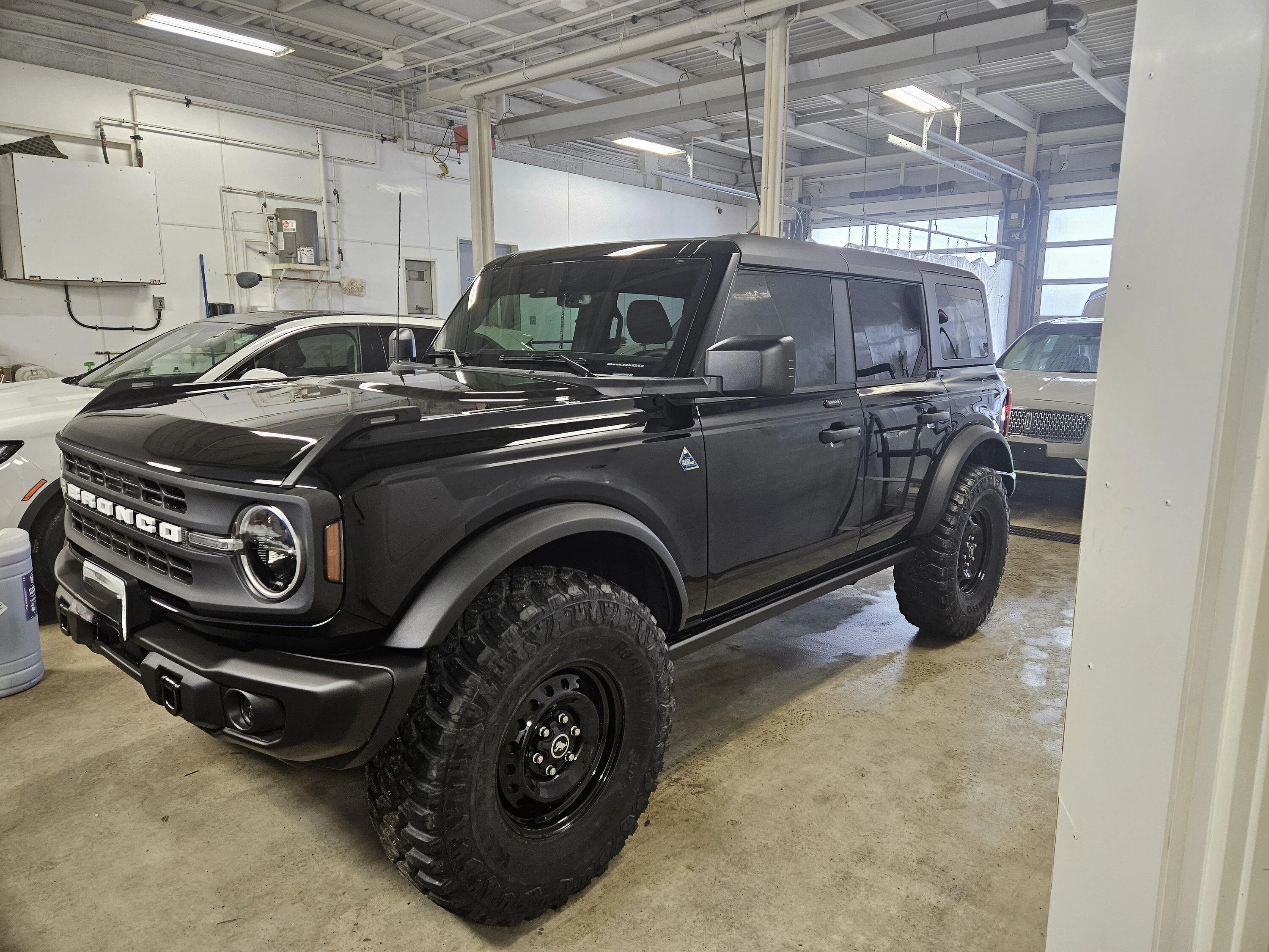 Ford Bronco SHADOW BLACK Bronco Club 20230303_160229