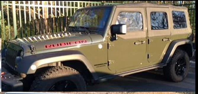 Ford Bronco You can't beat the HARD top! halfs