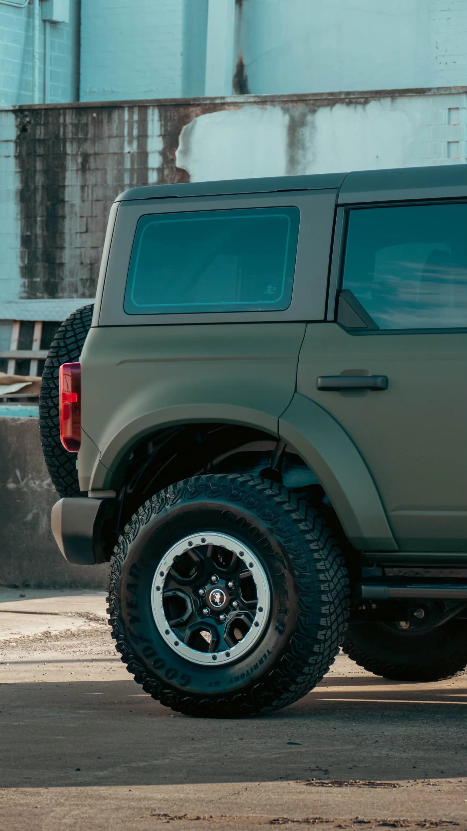 Ford Bronco ADV Fiberglass Fenders and Ram Air Hood Installed on Matte Olive Basesquatch 8FA16C77-A564-48B2-AD55-0ABC57651ED9