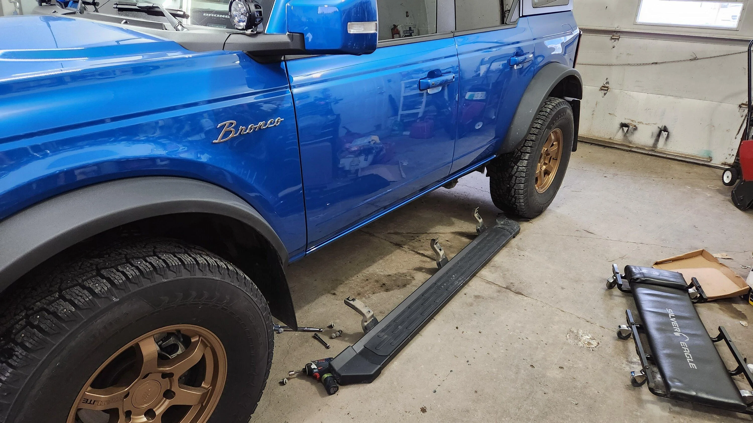 Ford Bronco GoRhino E1 Electric Steps installed 20230315_182516