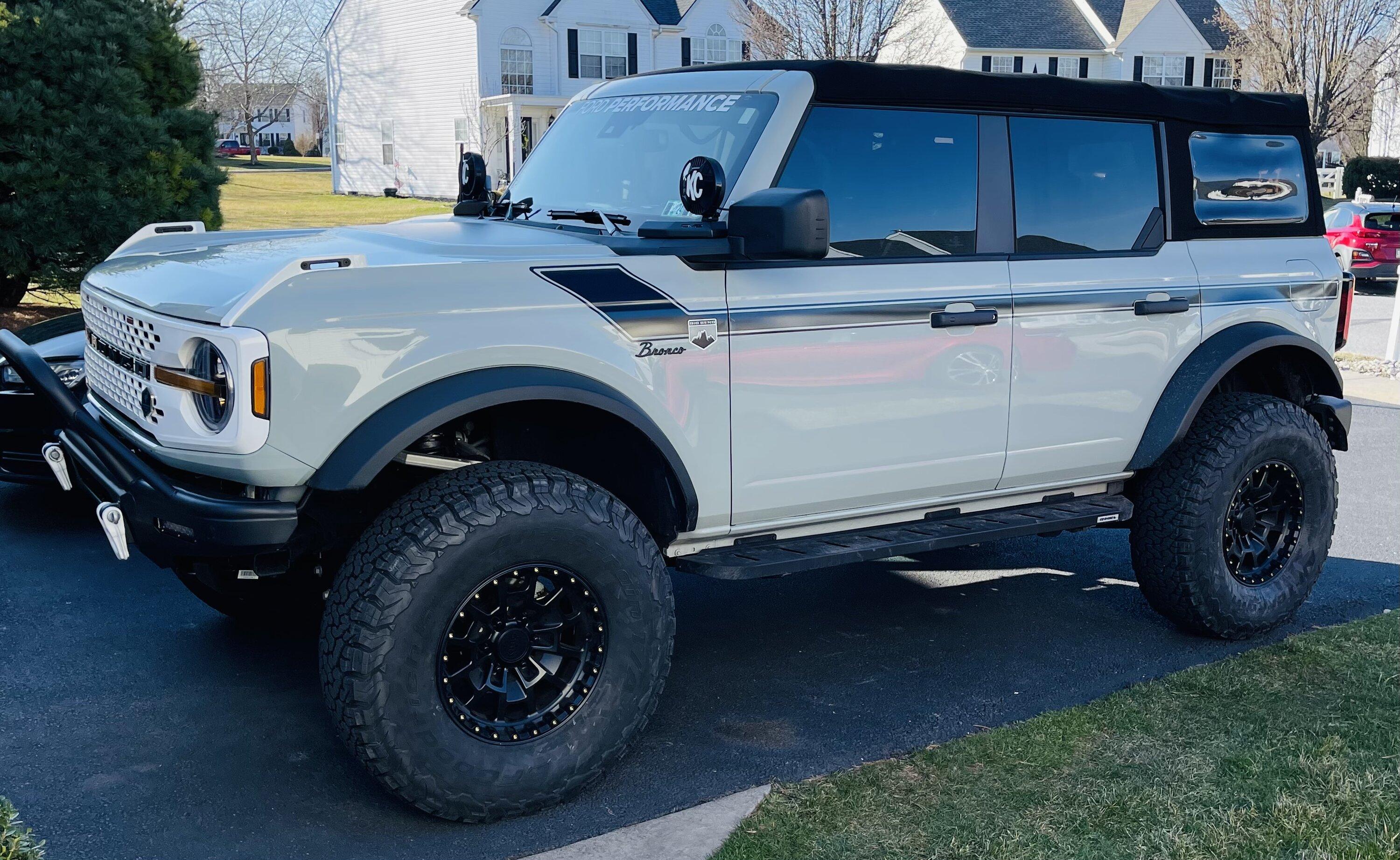 Ford Bronco CACTUS GRAY Bronco Club BEEDFEF6-0C56-4205-8A01-22C3FCD2F029