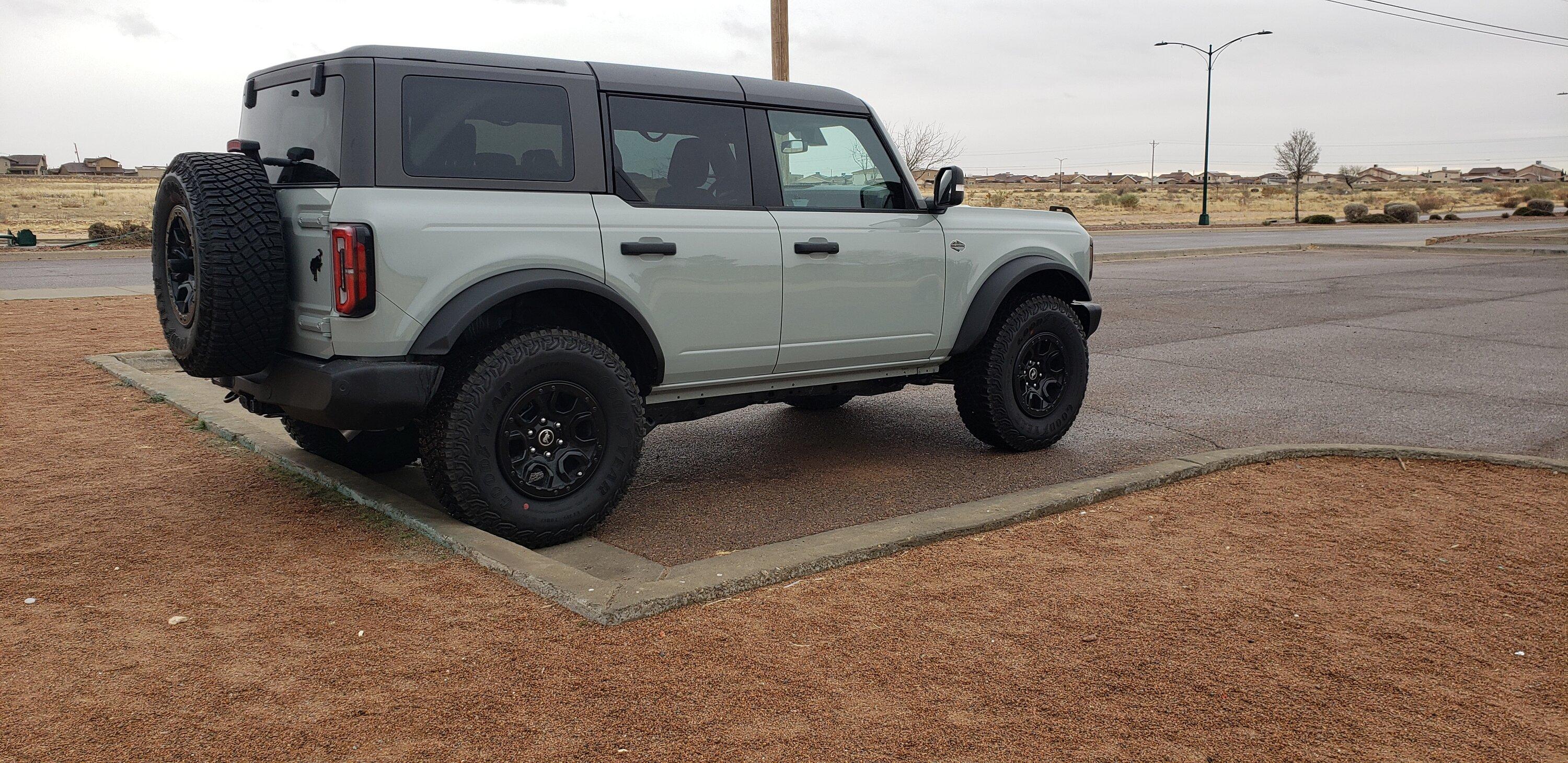 Ford Bronco CACTUS GRAY Bronco Club 20230116_091536