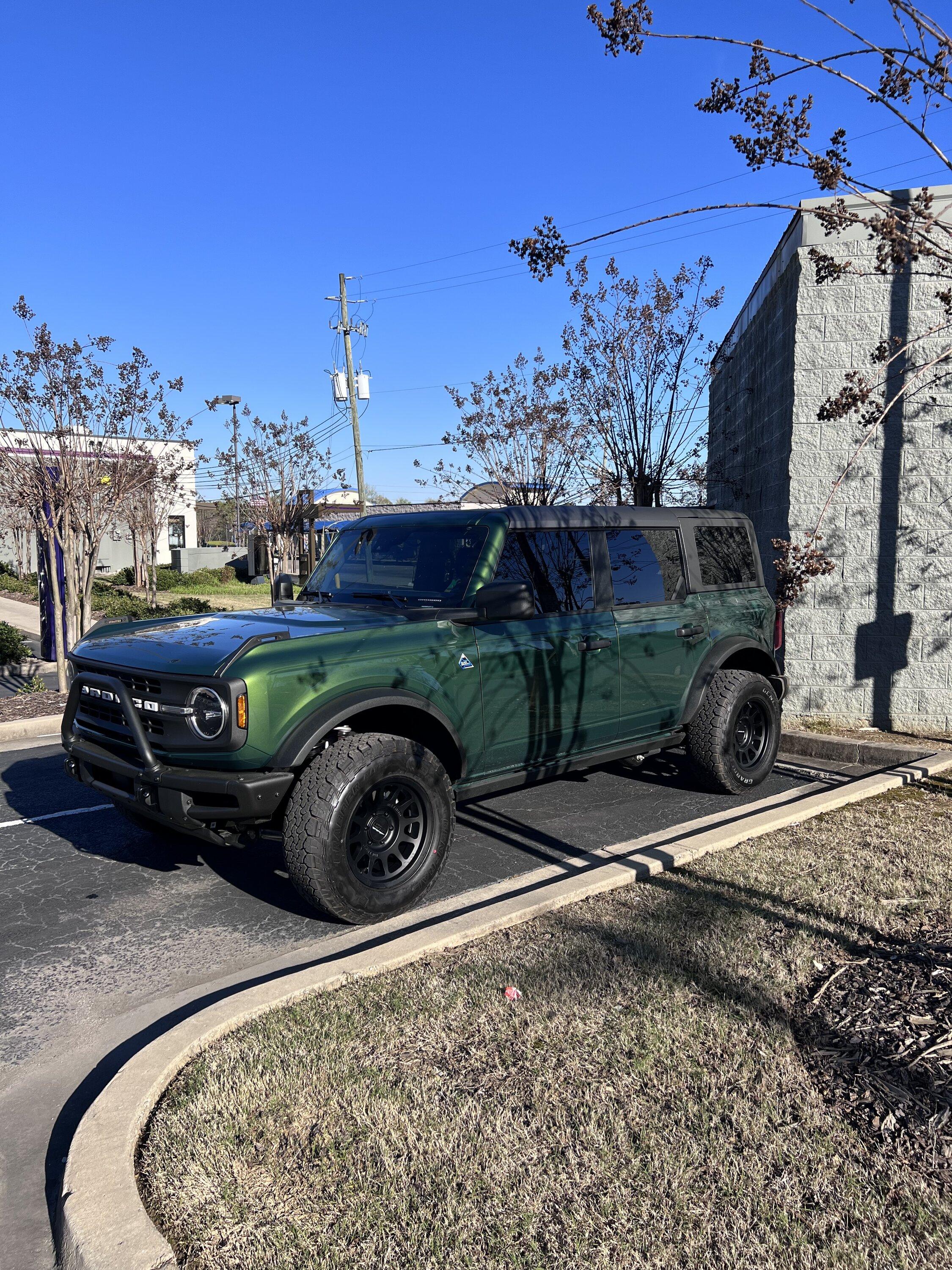 Ford Bronco ERUPTION GREEN Bronco Club ED83D846-C8AC-4646-BC71-7D1C20144CD0