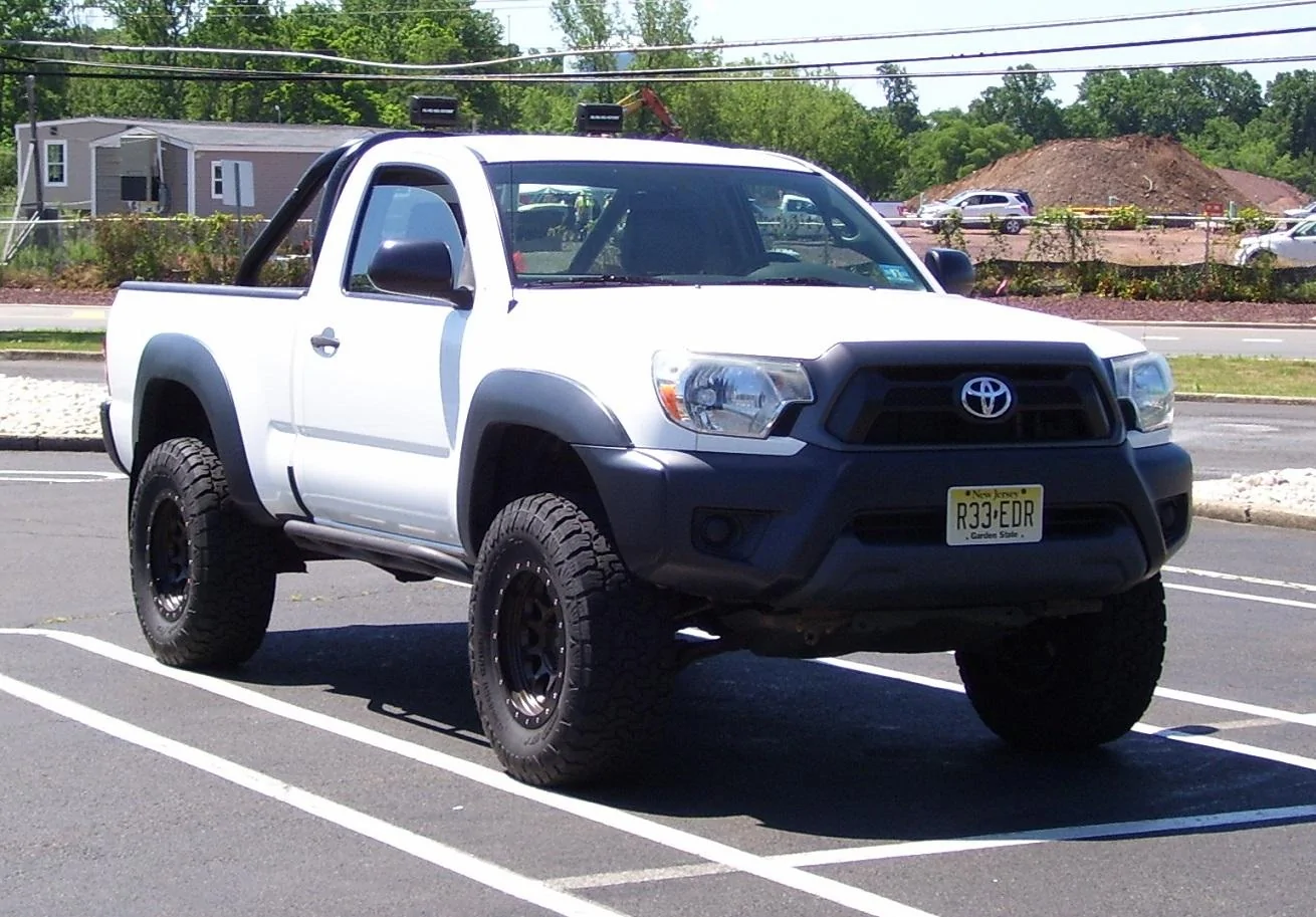 Ford Bronco 17x9 wheels: 1mm vs -12mm offset Tacoma_rollbar12