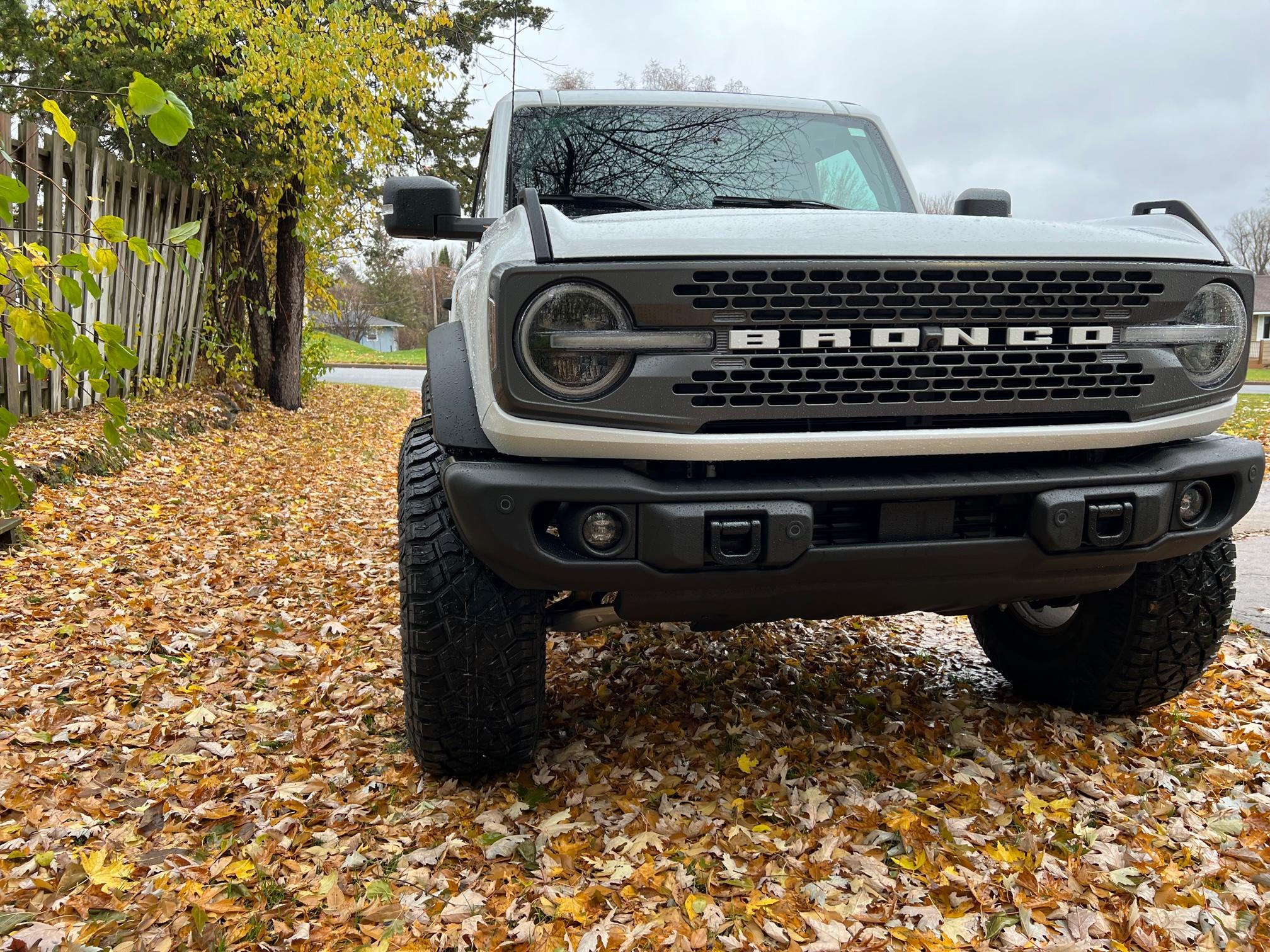 Ford Bronco 17x9 wheels: 1mm vs -12mm offset capable bumper
