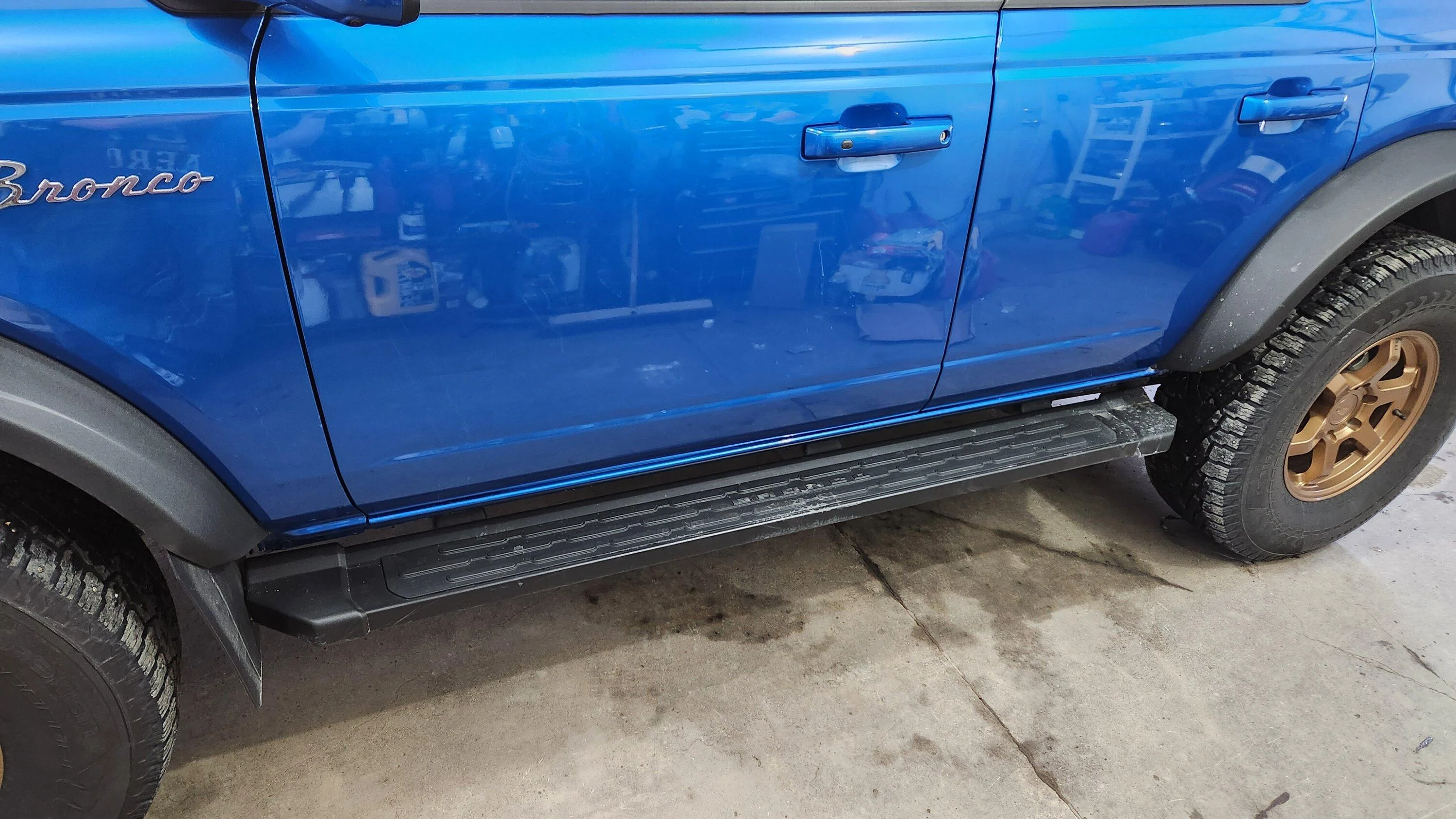 Ford Bronco GoRhino E1 Electric Steps installed 20230315_175108