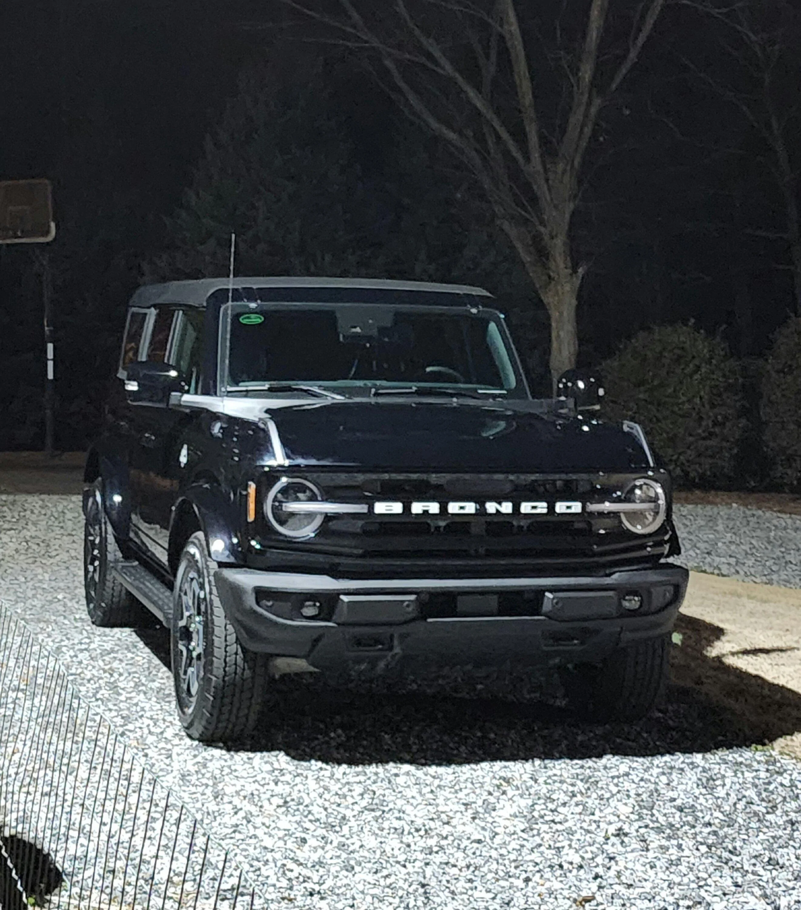 Ford Bronco SHADOW BLACK Bronco Club 20230116_203622