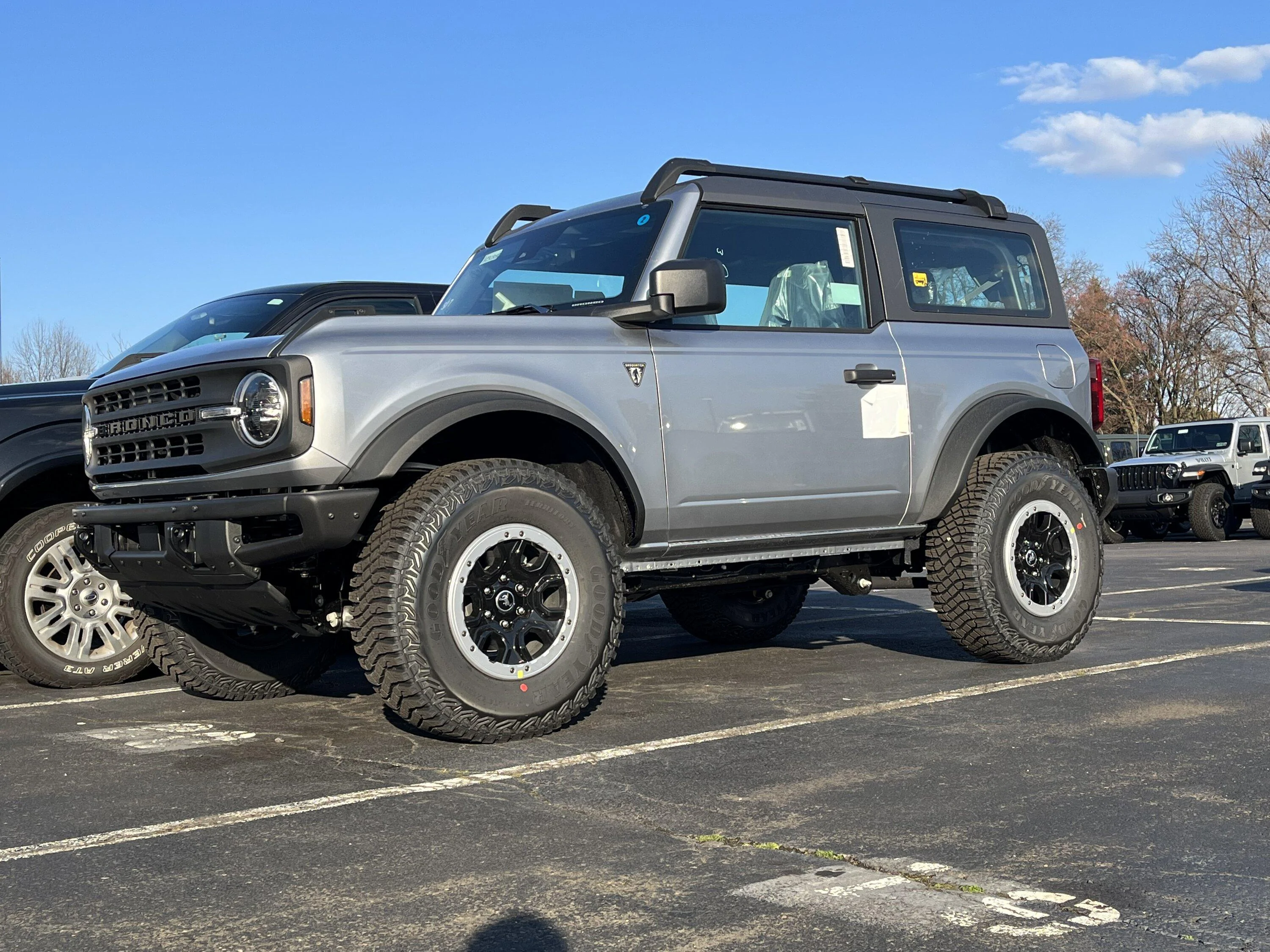 Ford Bronco ICONIC SILVER Bronco Club 512048E3-F351-4794-81B0-06AE613EC571