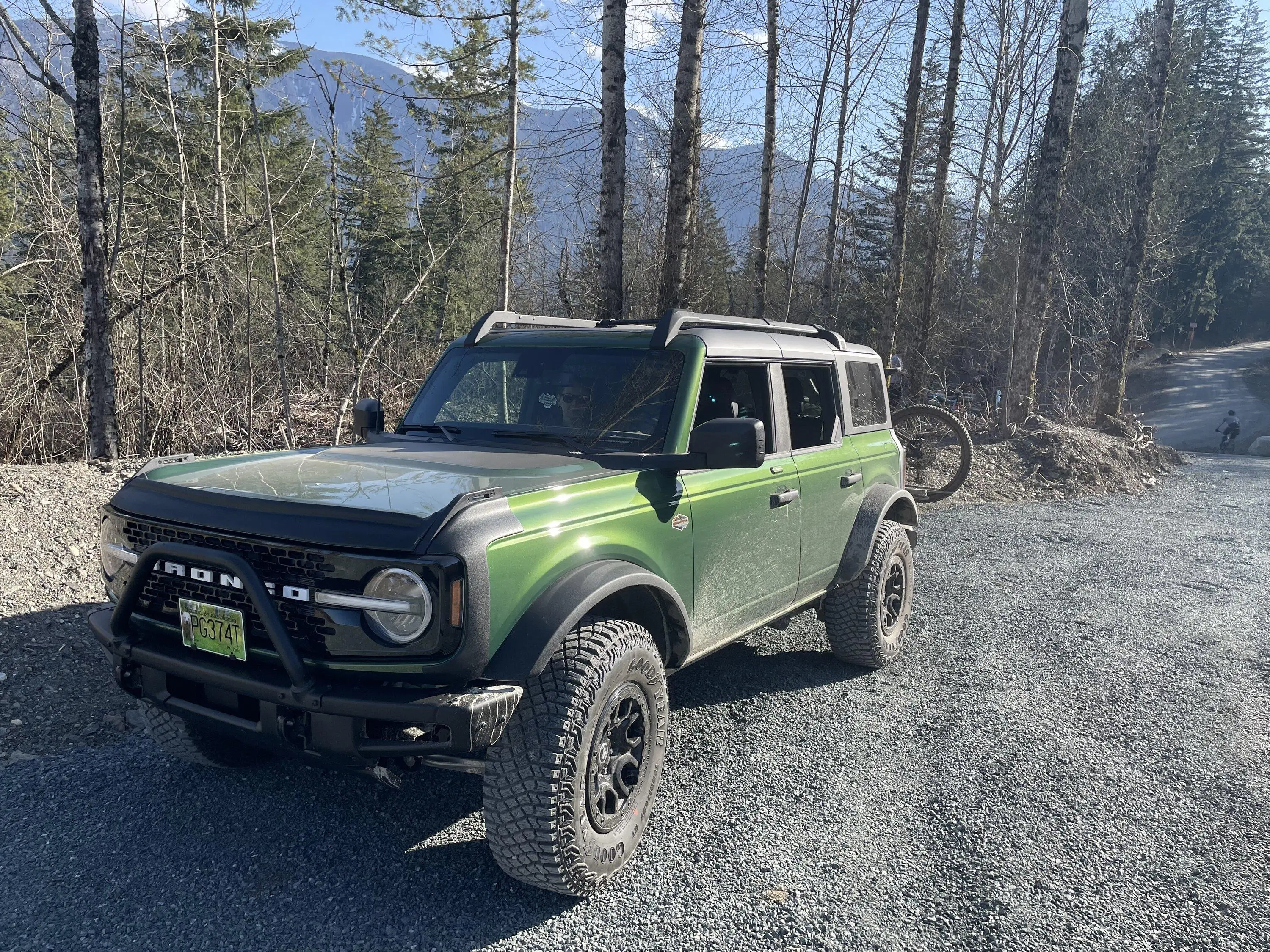 Ford Bronco ERUPTION GREEN Bronco Club 61438F04-94F8-464D-8829-6D381361DC06