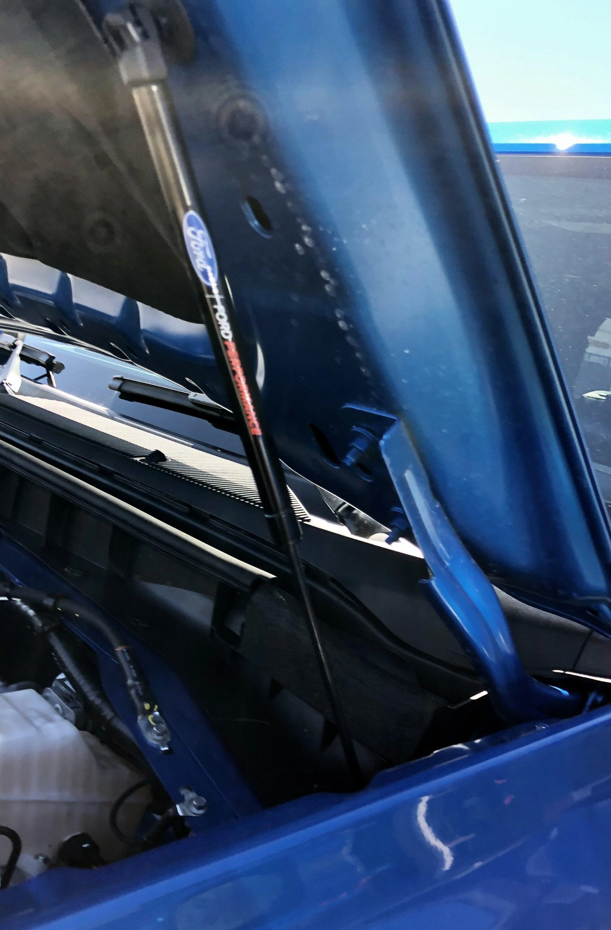 Ford Bronco Ford performance hood struts install 71546EC2-9840-46D7-9591-DBF694A748C0