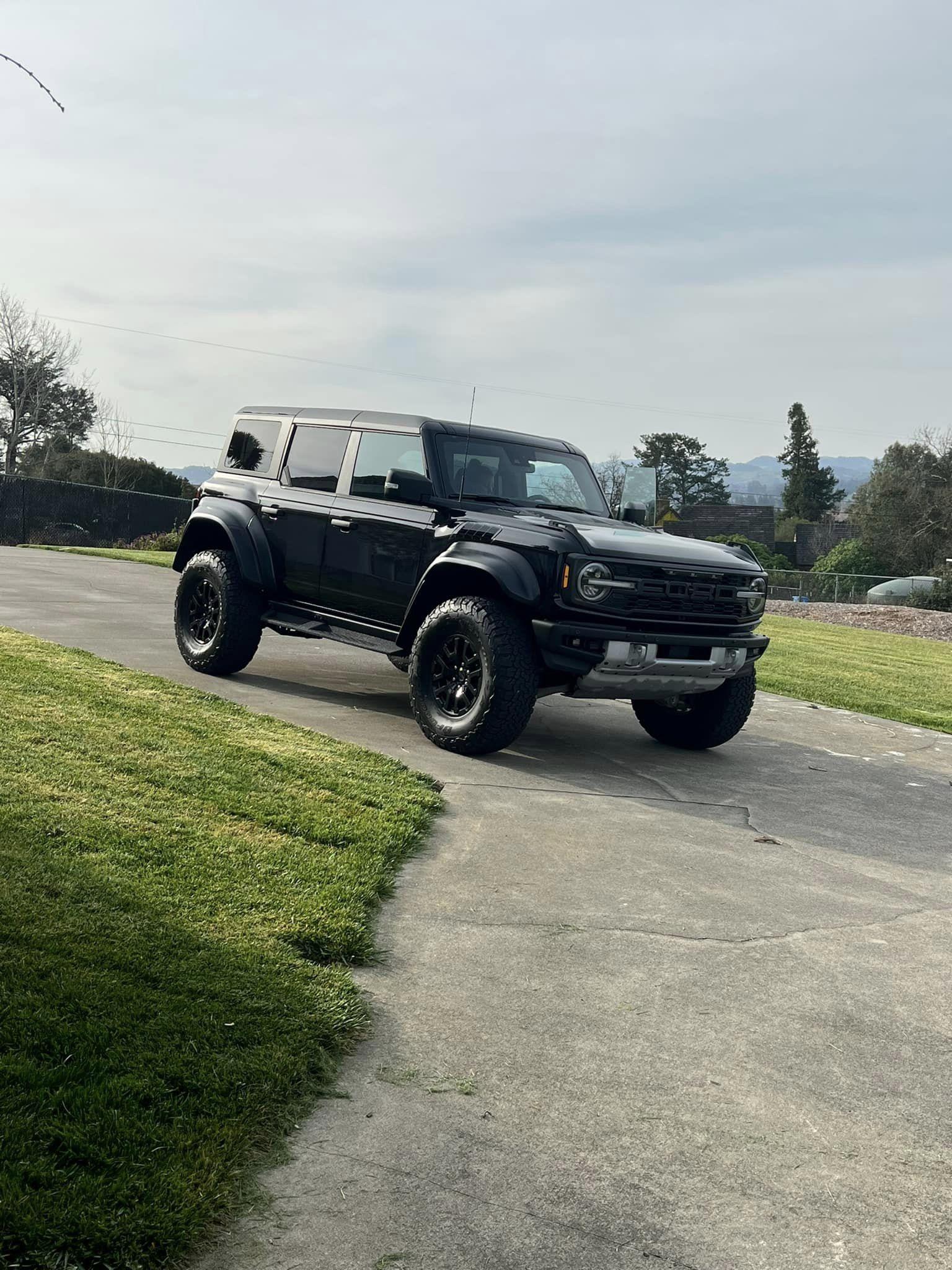 Ford Bronco SHADOW BLACK Bronco RAPTOR Photos Thread 337085628_238489288546134_1814646547548001703_n