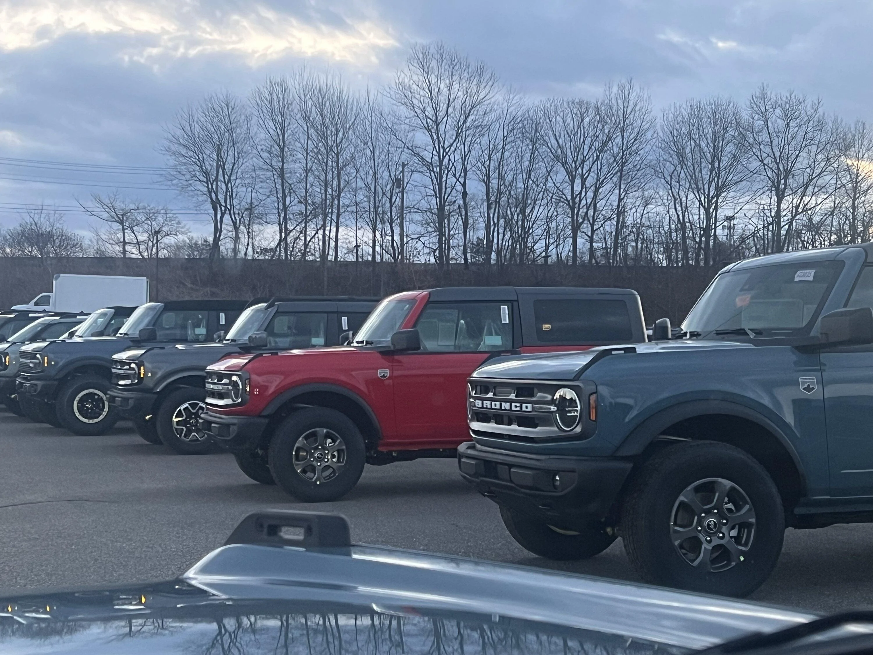 Ford Bronco REMINDER: 2023 Bronco Order Banks Opens 3/27 for 24 hours Only. Base Model, Everglades, Manual Transmission Won't Be Available 15A9EDB8-C3FB-4EA6-8990-B97B657314F0