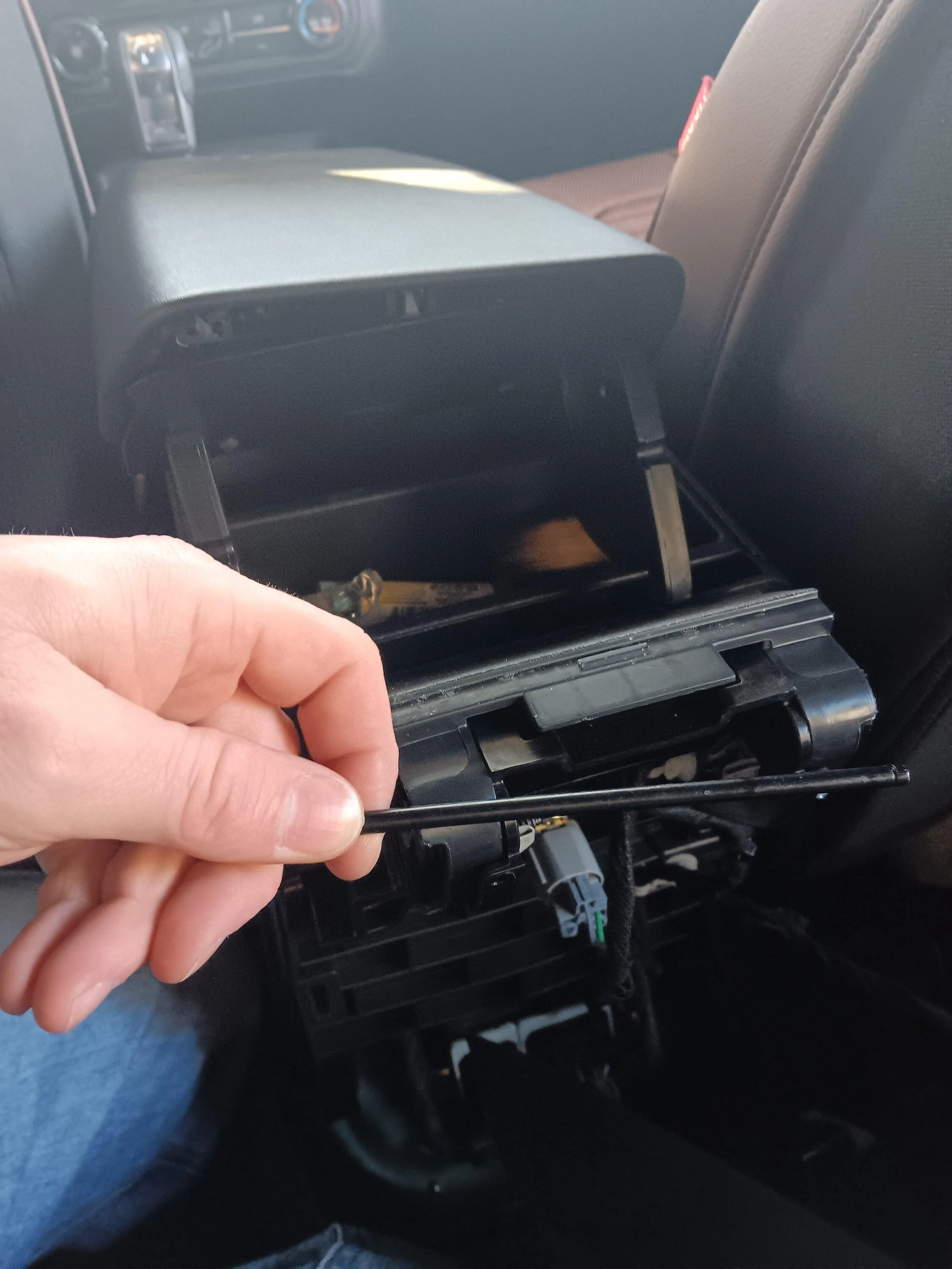 Ford Bronco Installing the RedLineGoods Center Console Wrap 20230320_173036