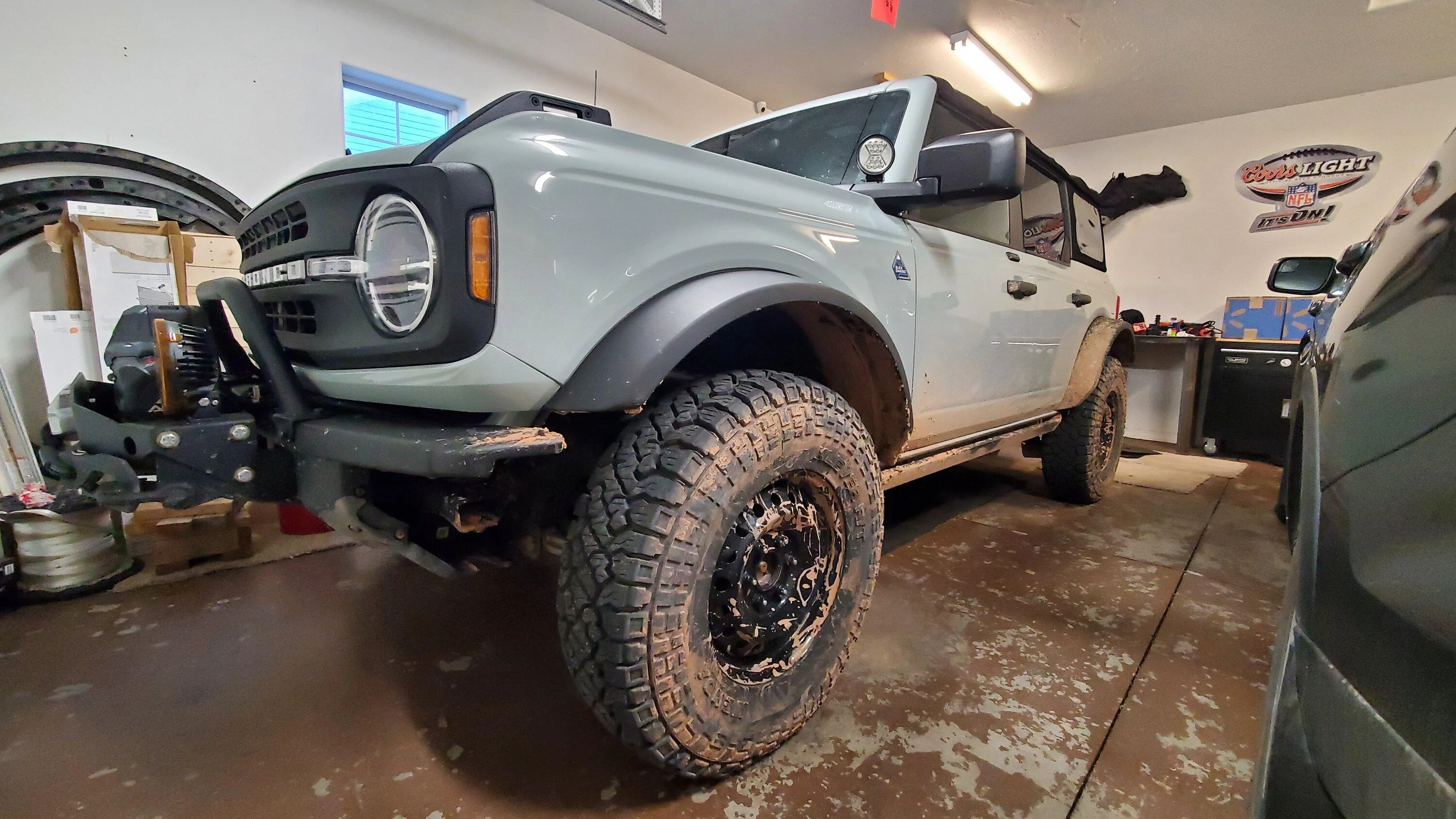 Ford Bronco 1/2" wheel spacers on a Base Bronco? 20230318_184954