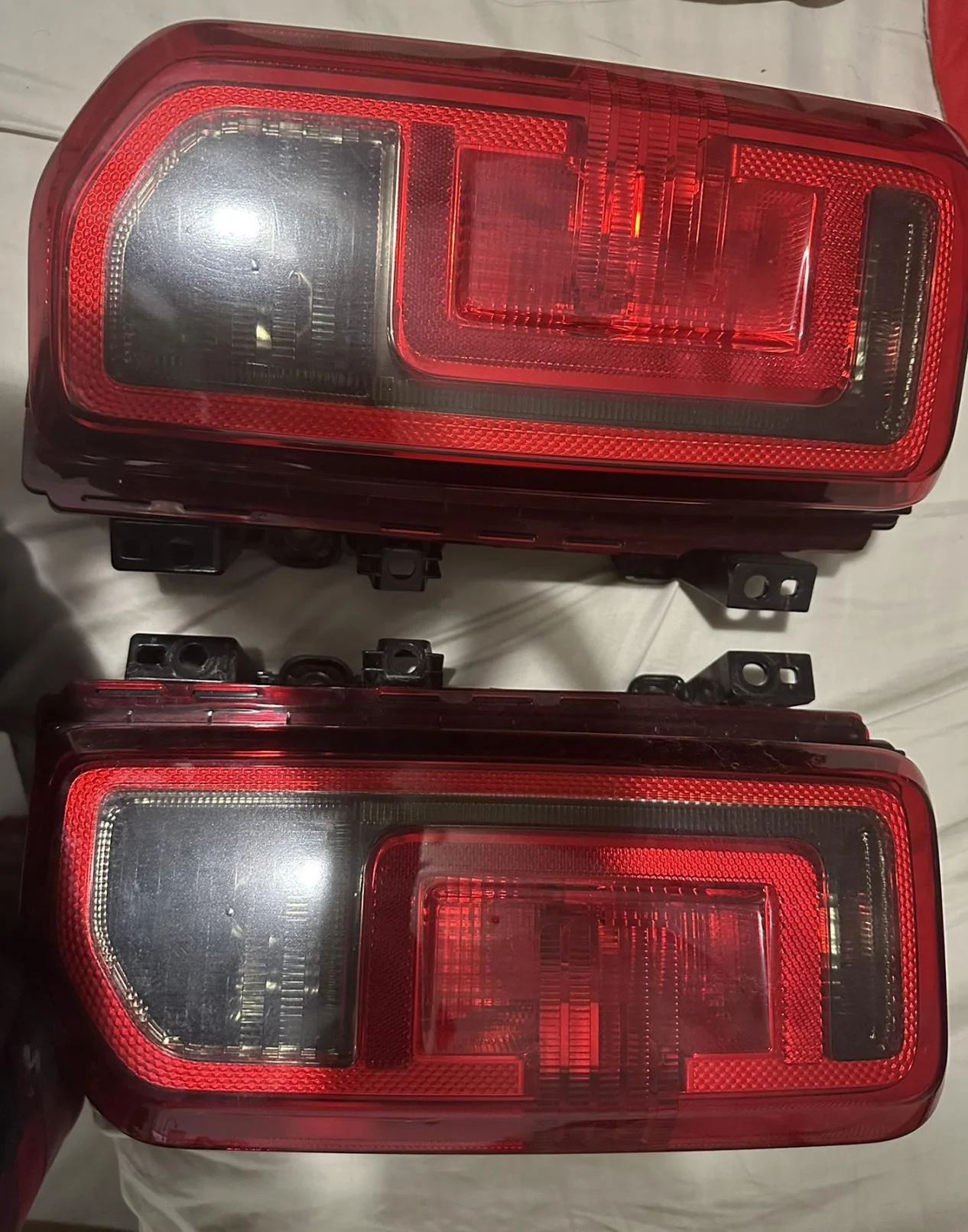Ford Bronco OEM Halogen taillights 1AD4EE61-4F8E-4BEA-A236-B9AAE06C0827