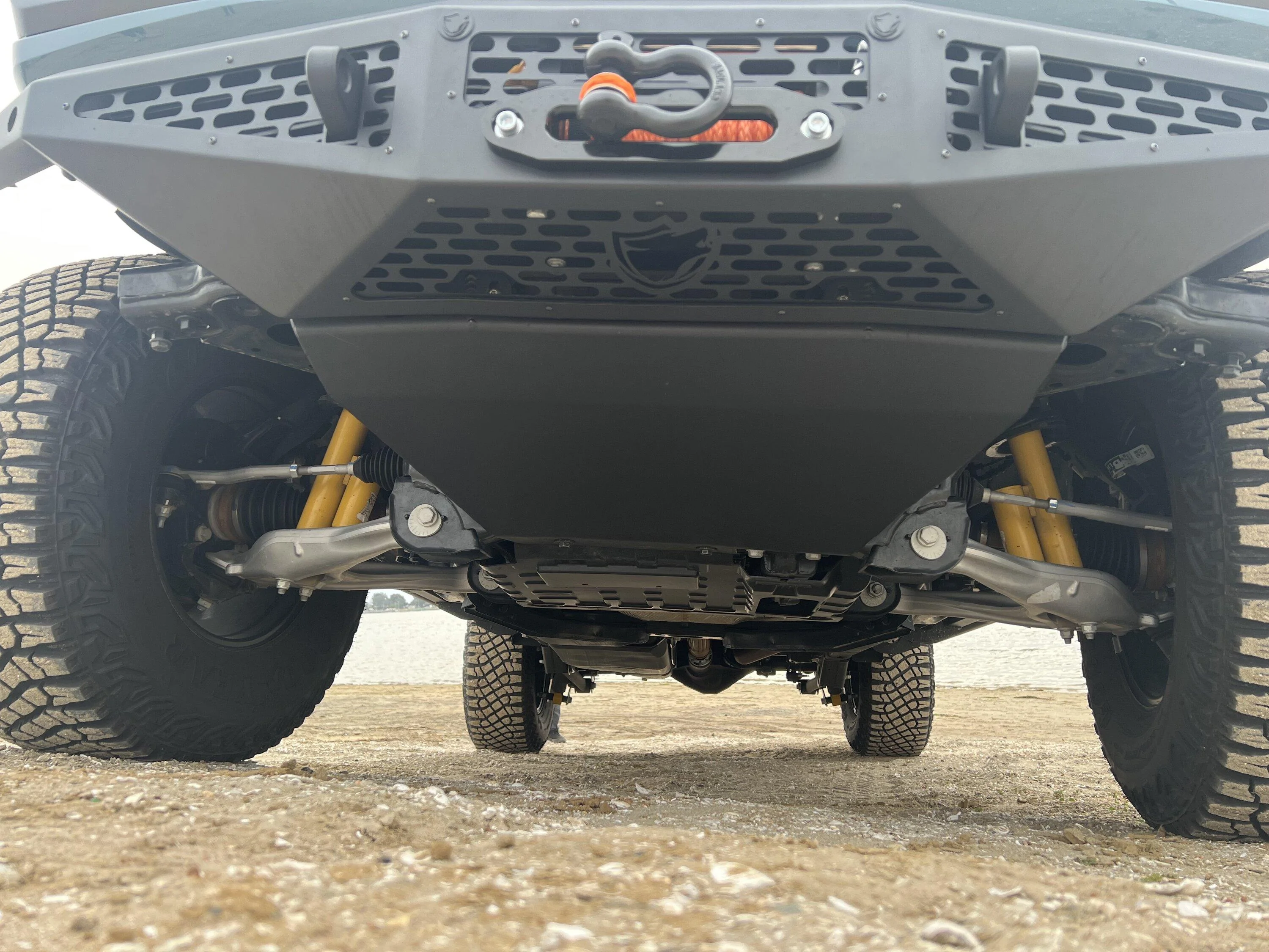 Ford Bronco Lobo Off-Road WNC Front Winch Bumper front