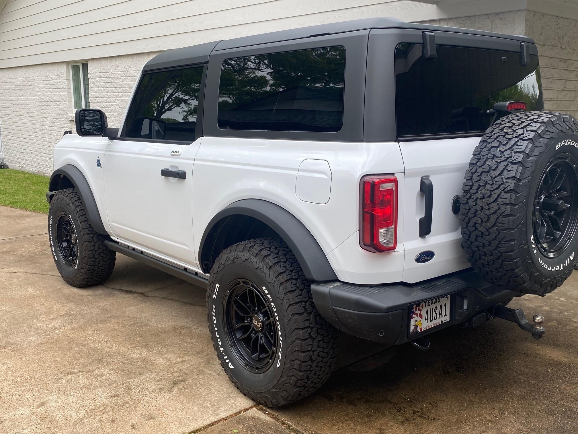 Ford Bronco 17x9 wheels: 1mm vs -12mm offset B3