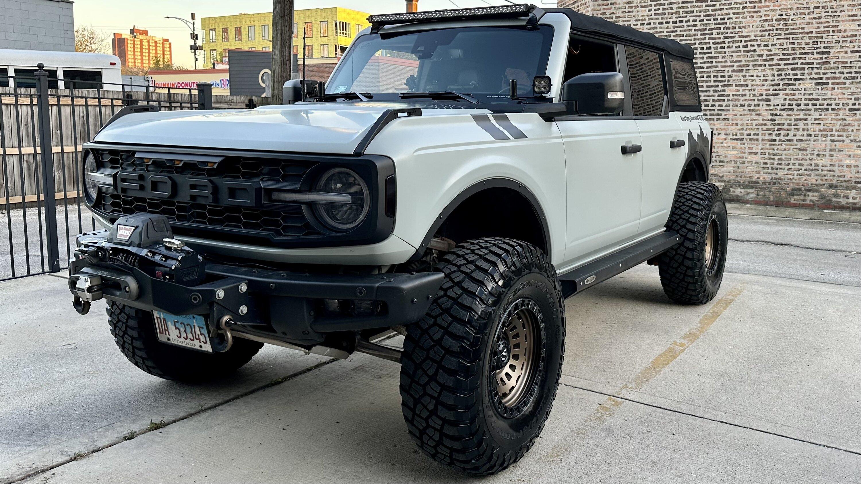 Ford Bronco 17x9 wheels: 1mm vs -12mm offset IMG_0603