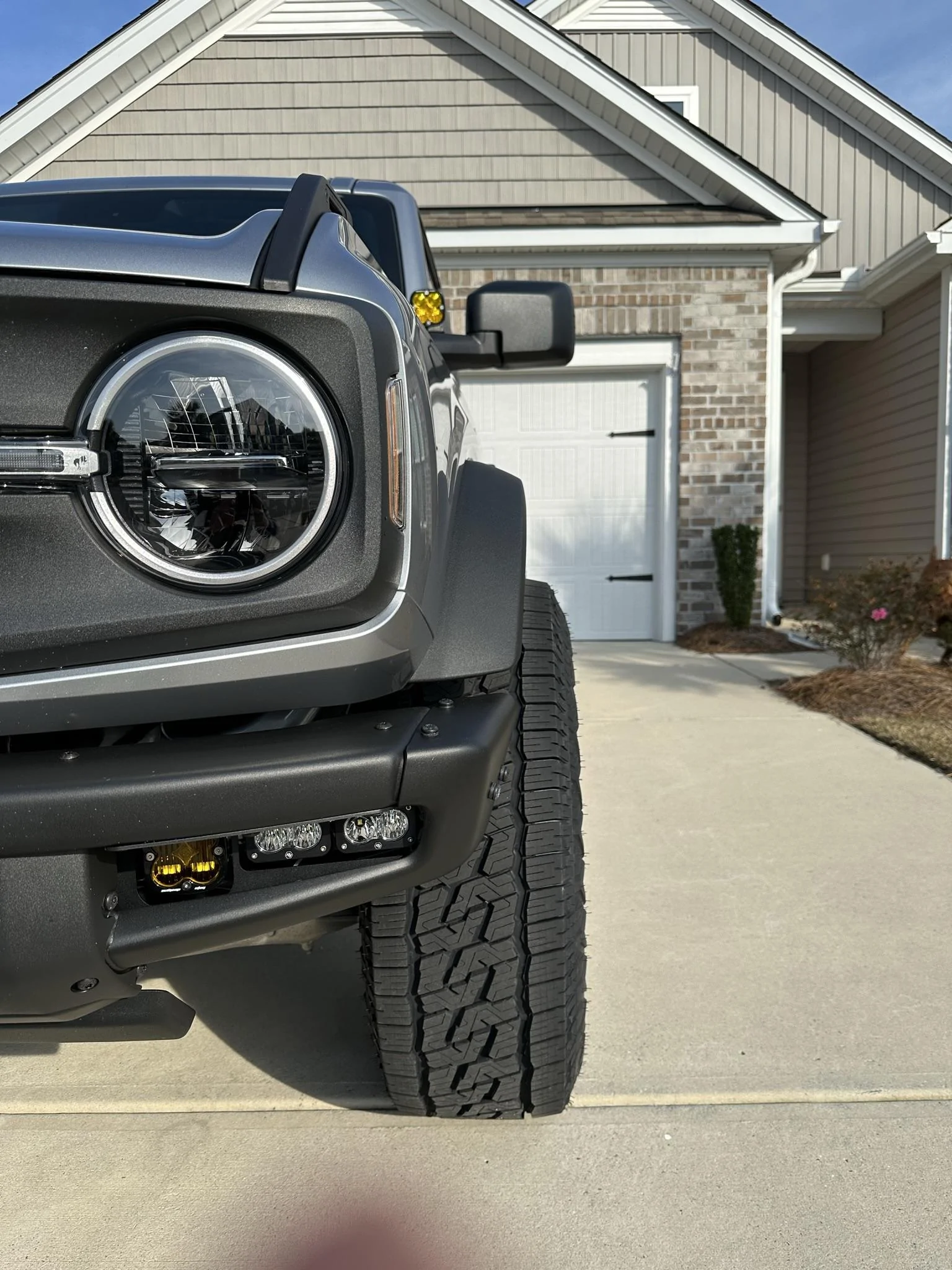 Ford Bronco 17x9 wheels: 1mm vs -12mm offset IMG_0394